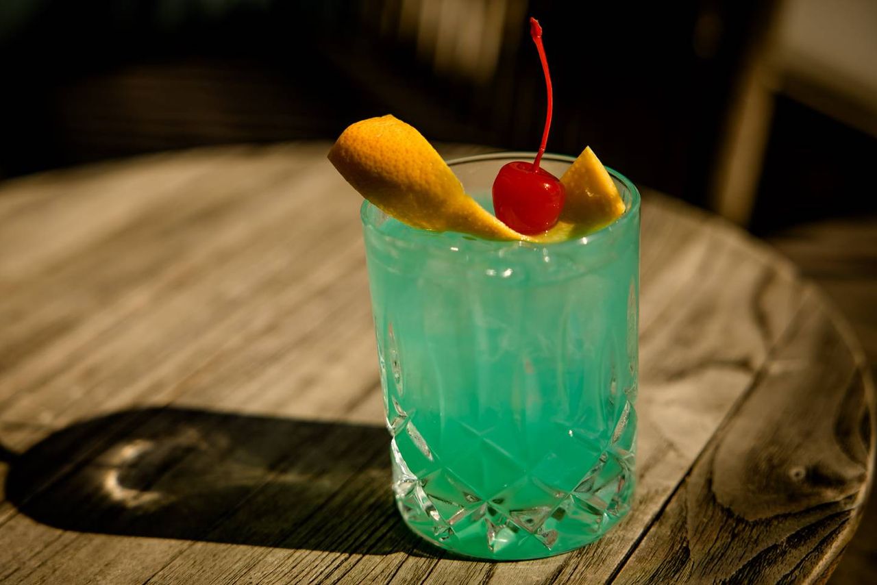 hotel motel one ulm rooftop bar drinks