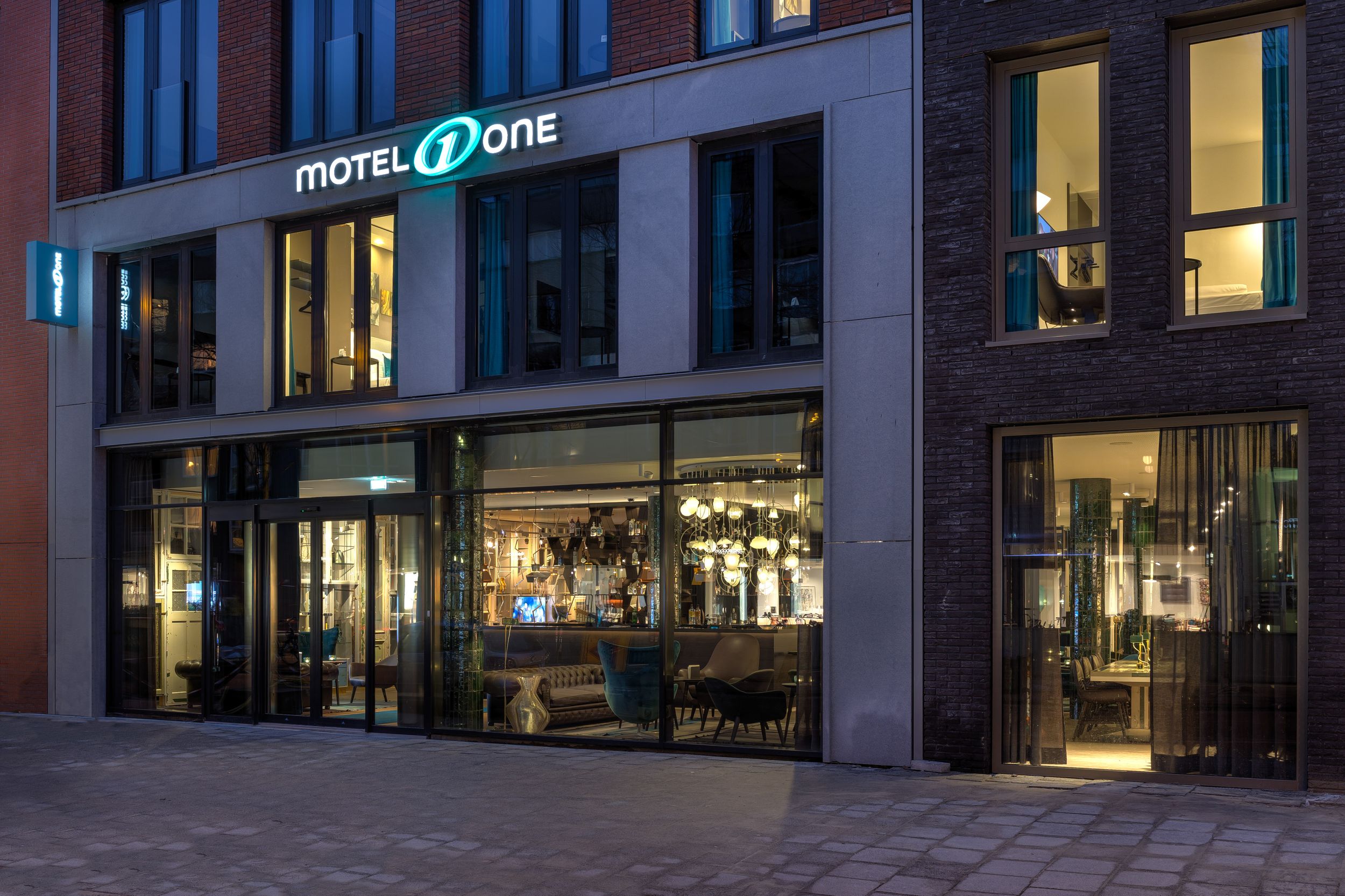 Hotel Amsterdam-Waterlooplein Motel One Fassade