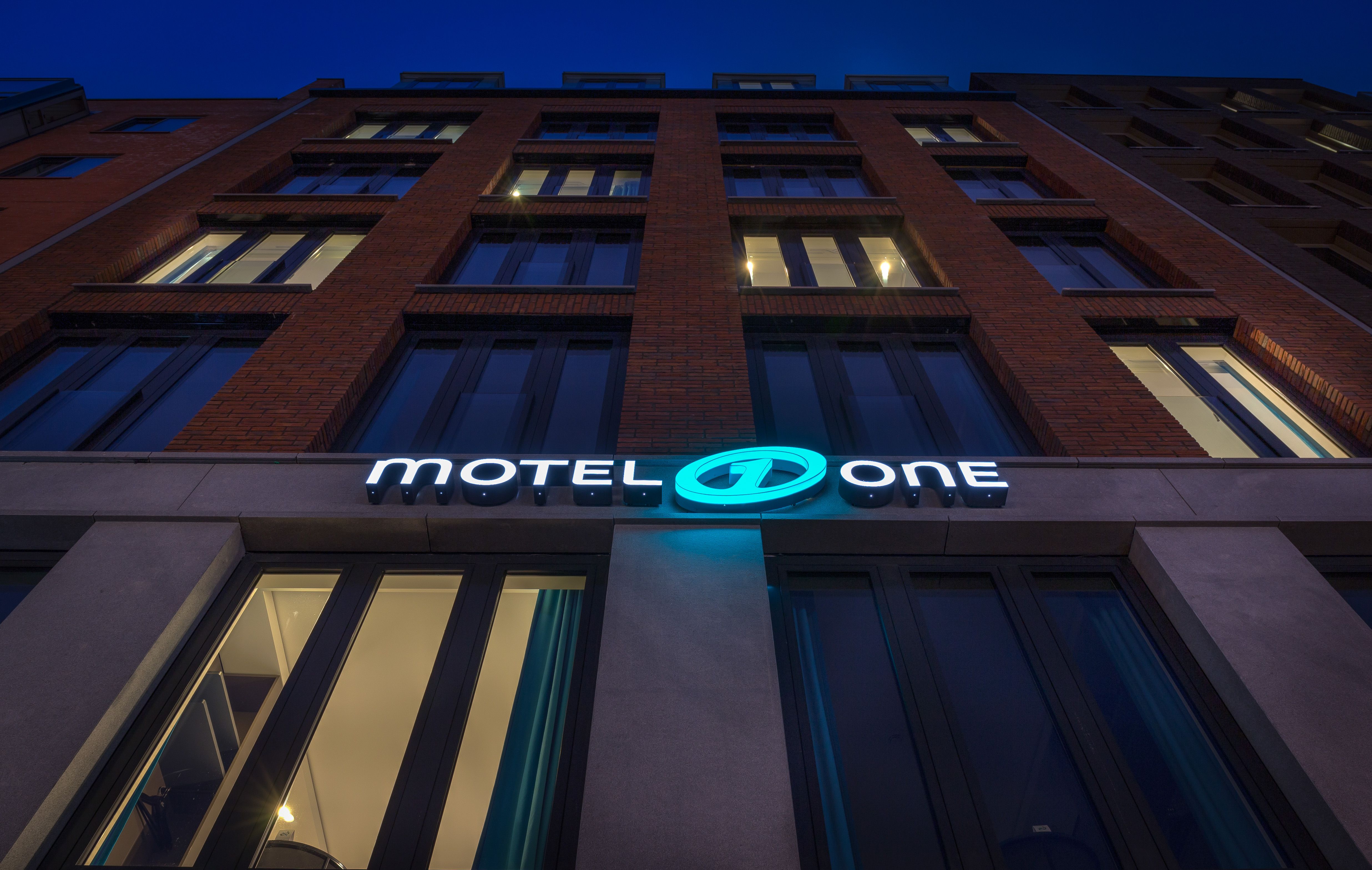 Designhotel Amsterdam-Waterlooplein Motel One Fassade
