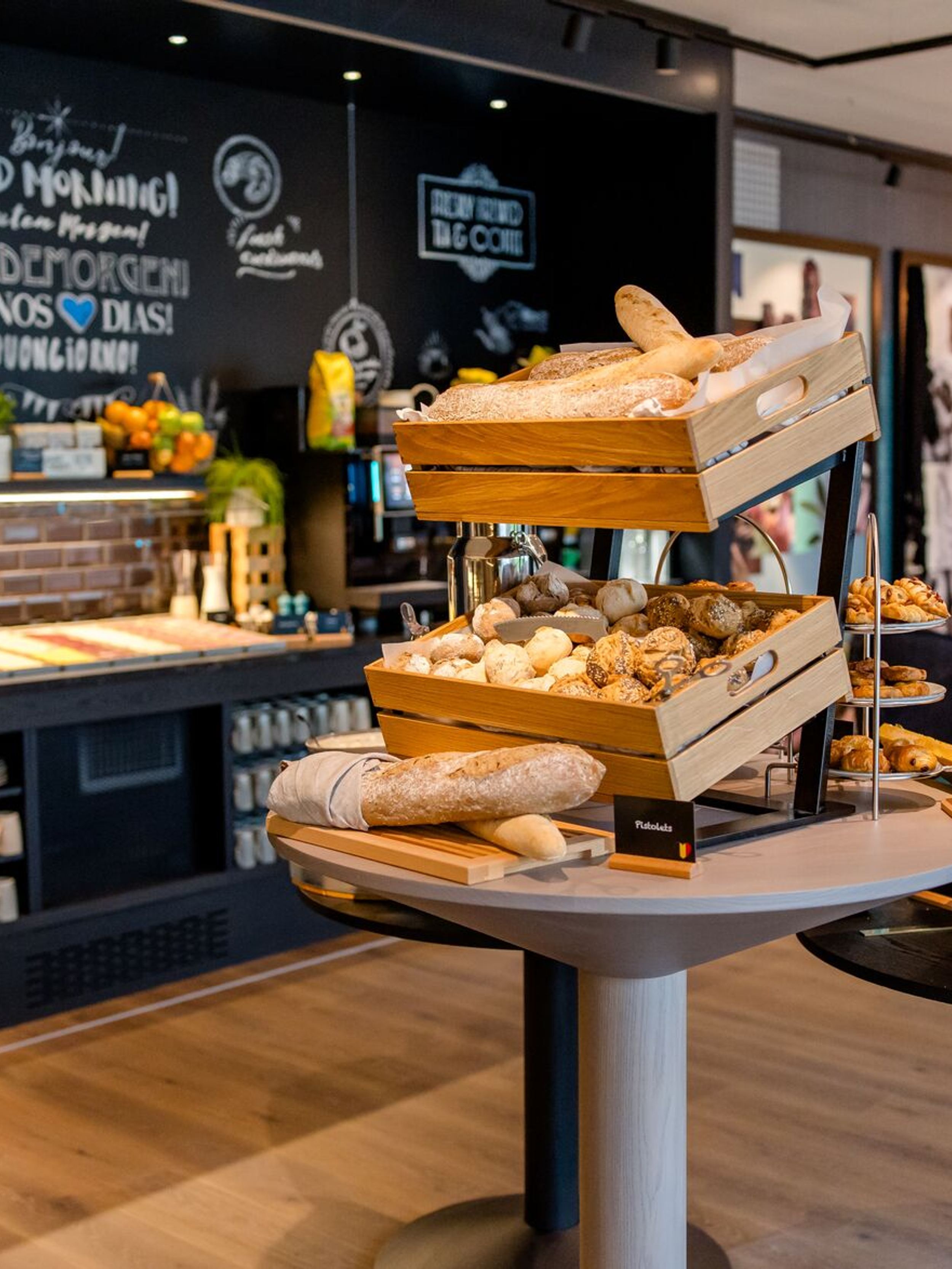 Designhotel Antwerpen Motel One Frühstücksbereich