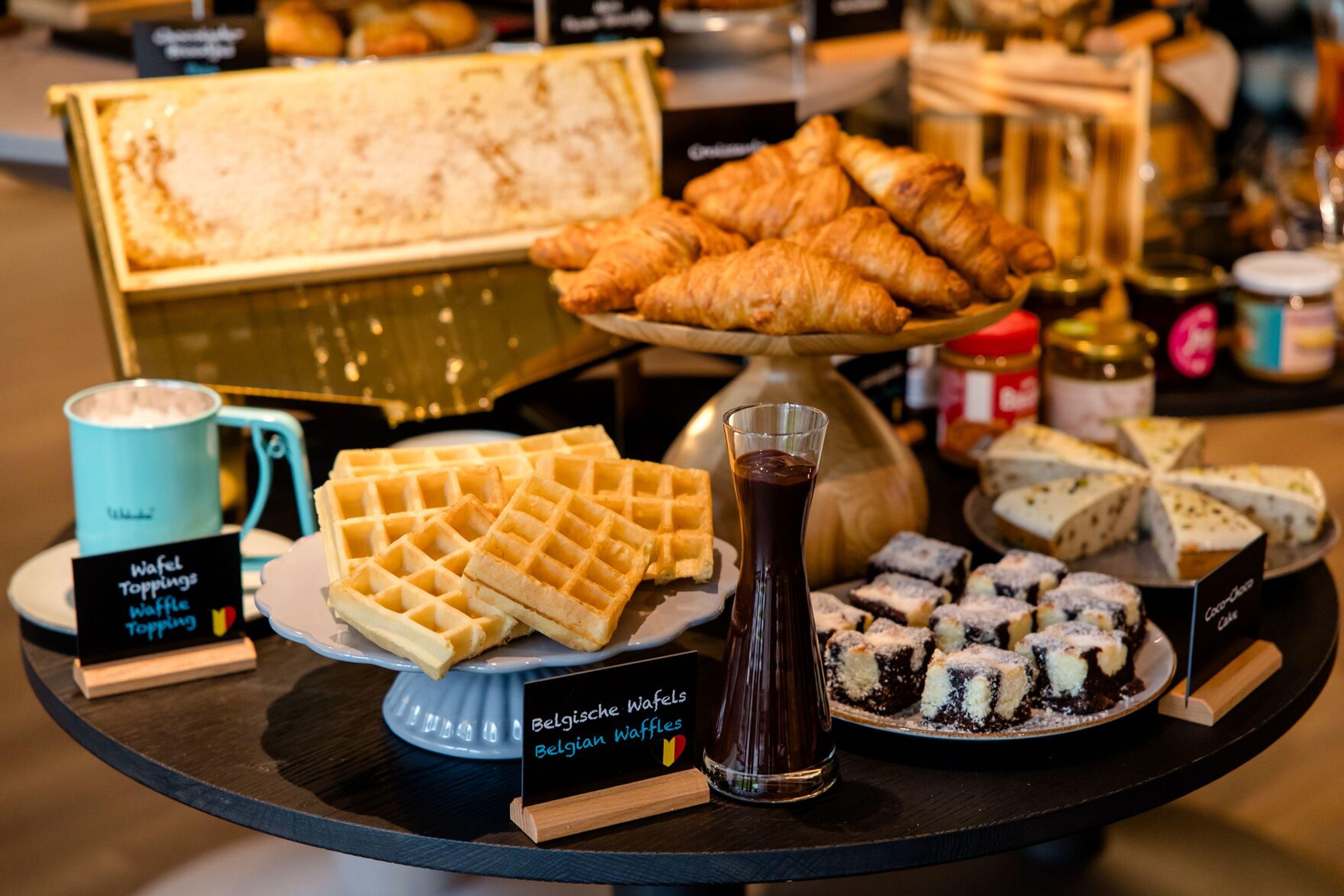 Hotel Antwerpen Motel One Frühstücksbereich Buffett Hotel Antwerpen Motel One Frühstücksbereich Buffett