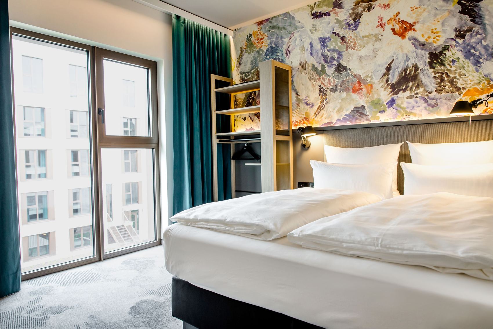 Designhotel Antwerpen Motel One helles Zimmer