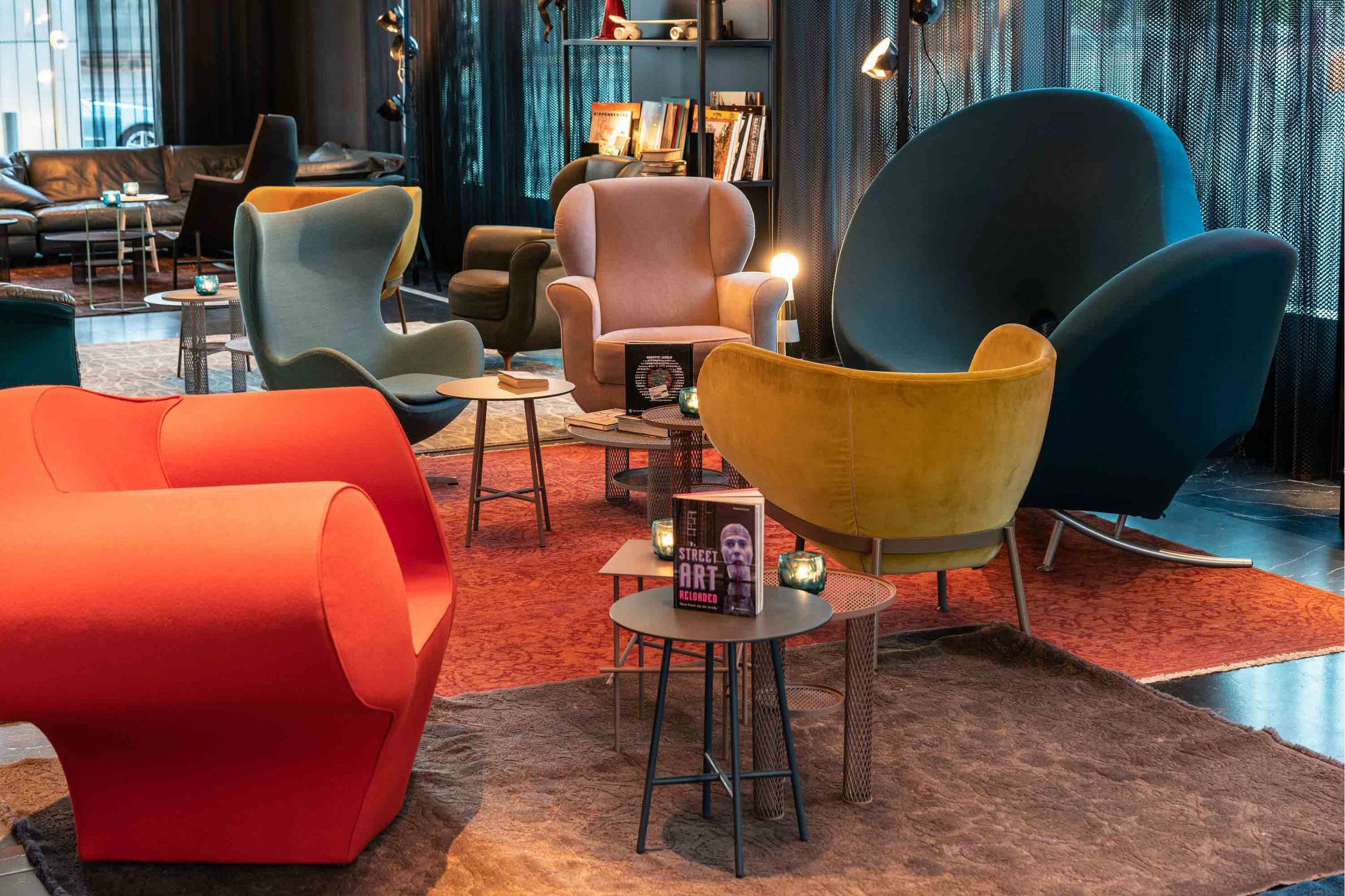 Hotel Berlin Alexanderplatz Motel One Lounge mit Sitzgelegenheiten
