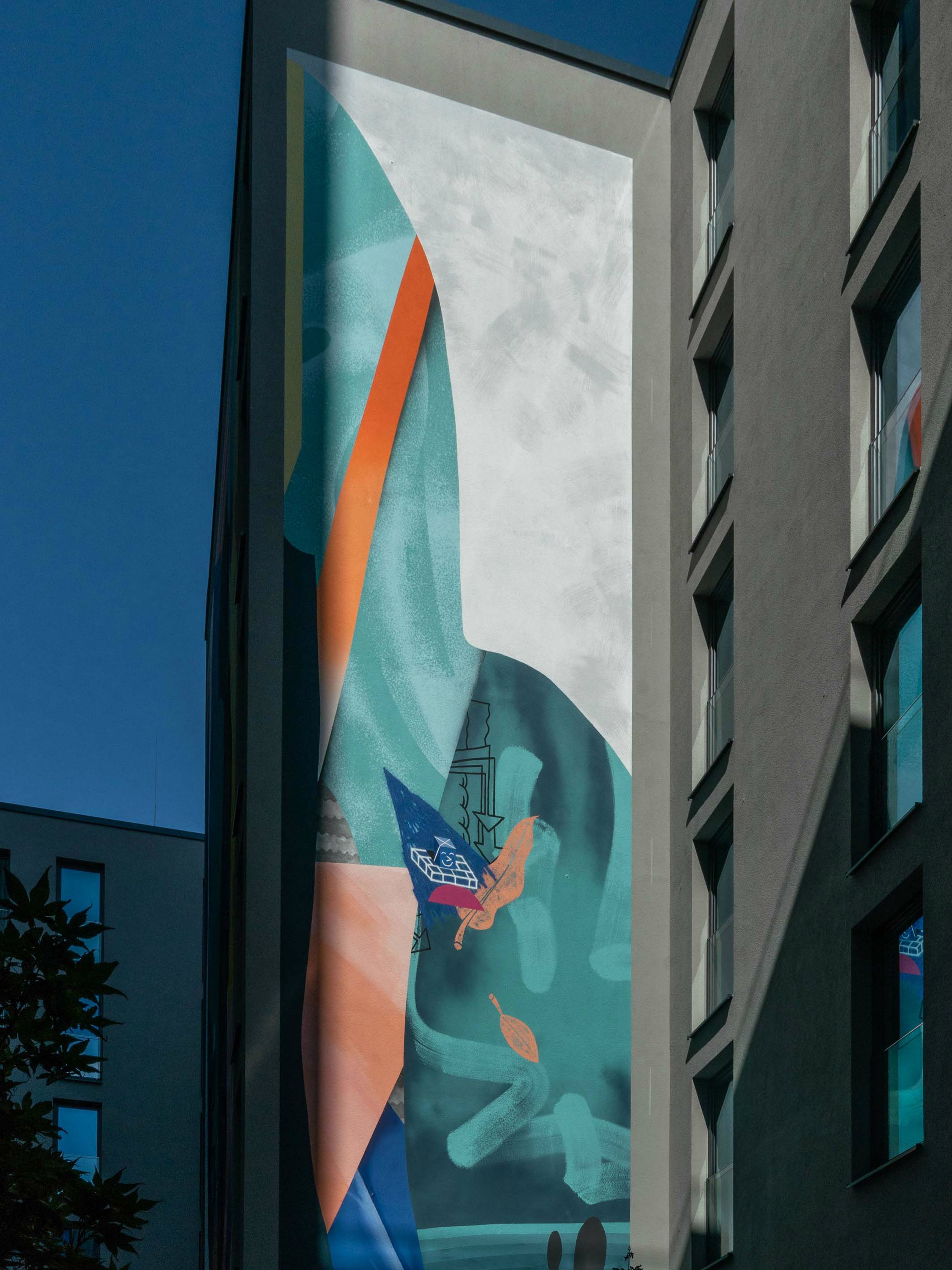 designhotel Berlin Alexanderplatz Motel One facade with mural
