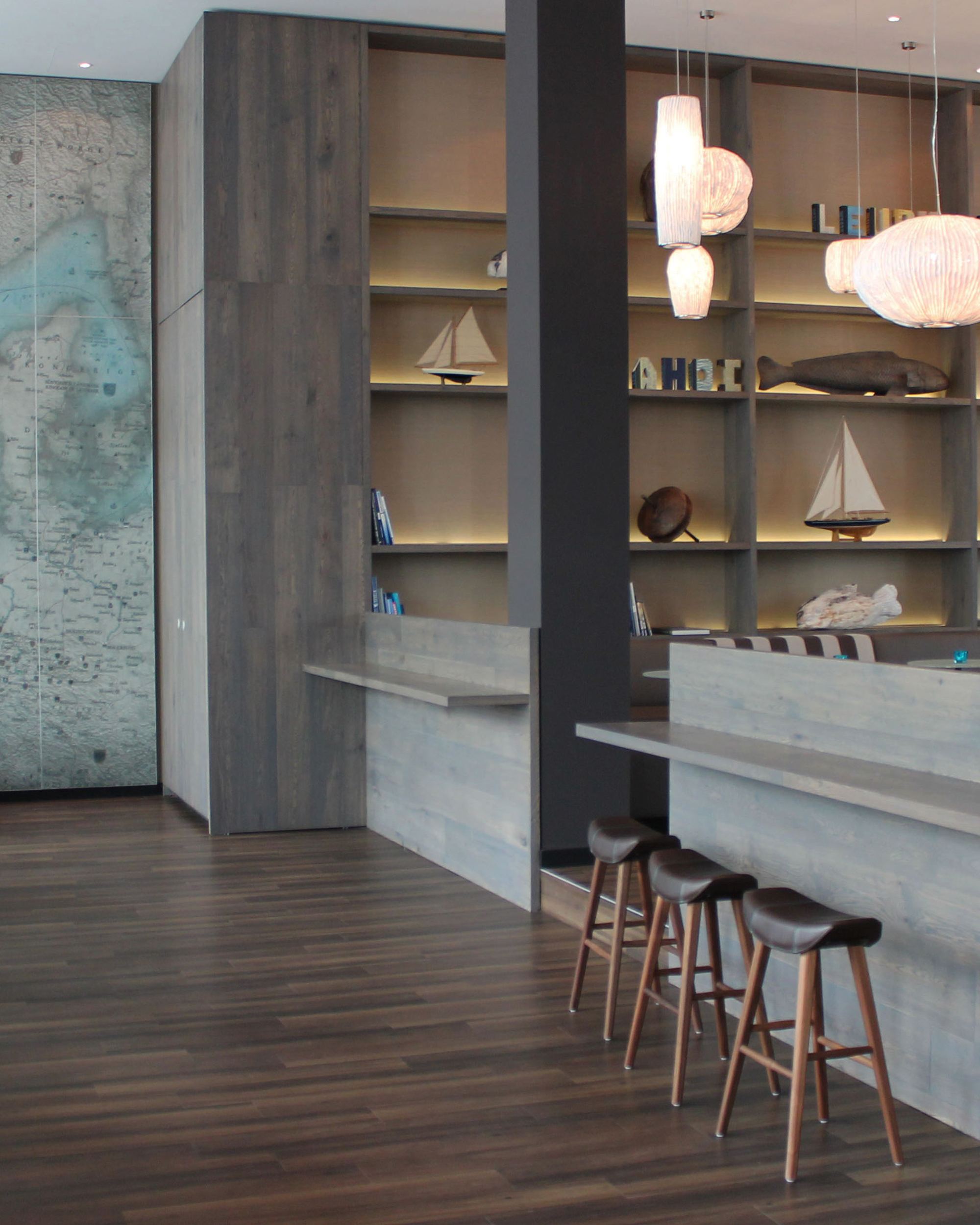 Hotel Bremen Lounge mit mehreren Sesseln