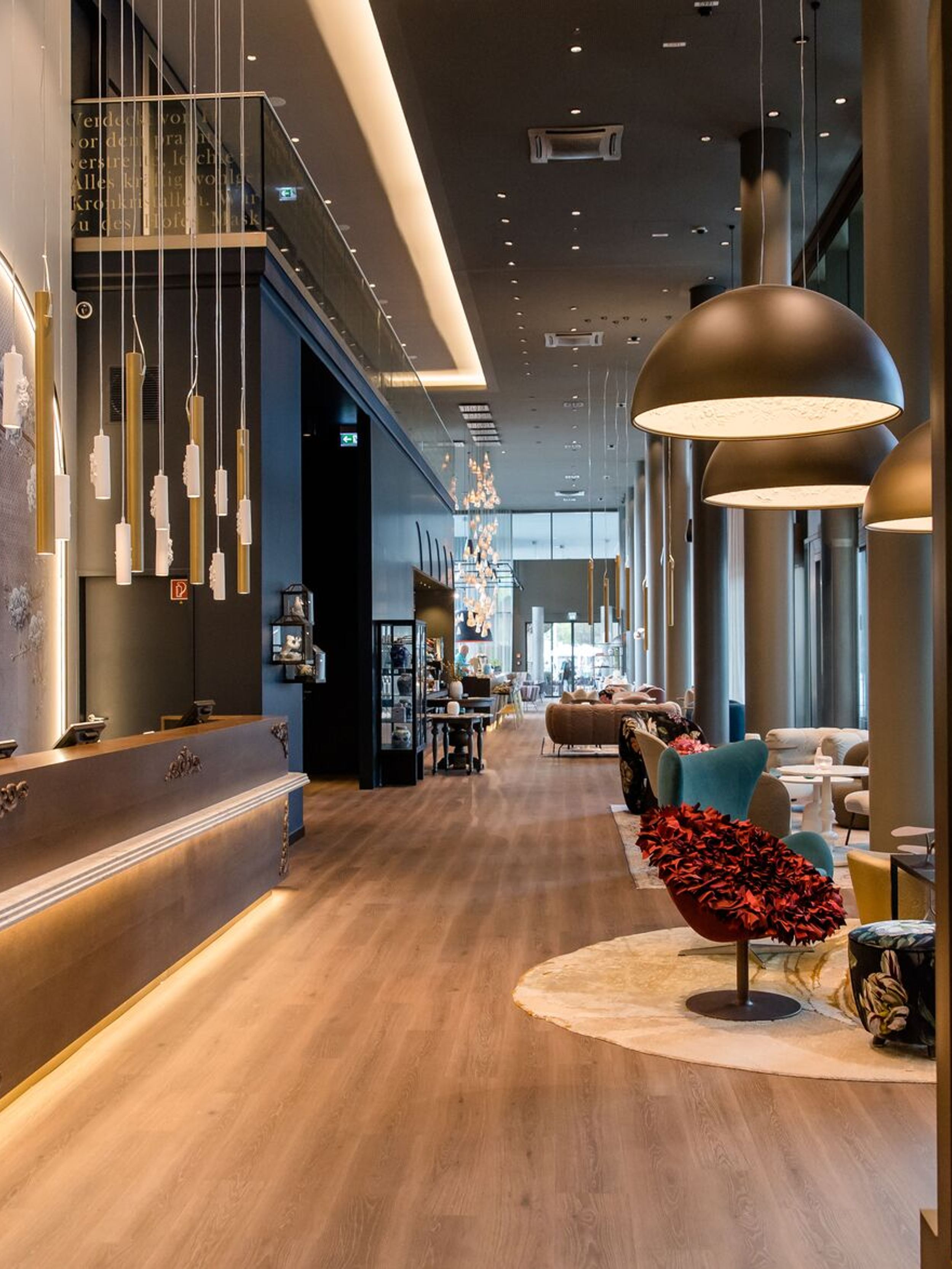 hotel Dresden am Zwinger Motel One light-filled reception area and lounge with floor-to-ceiling windows