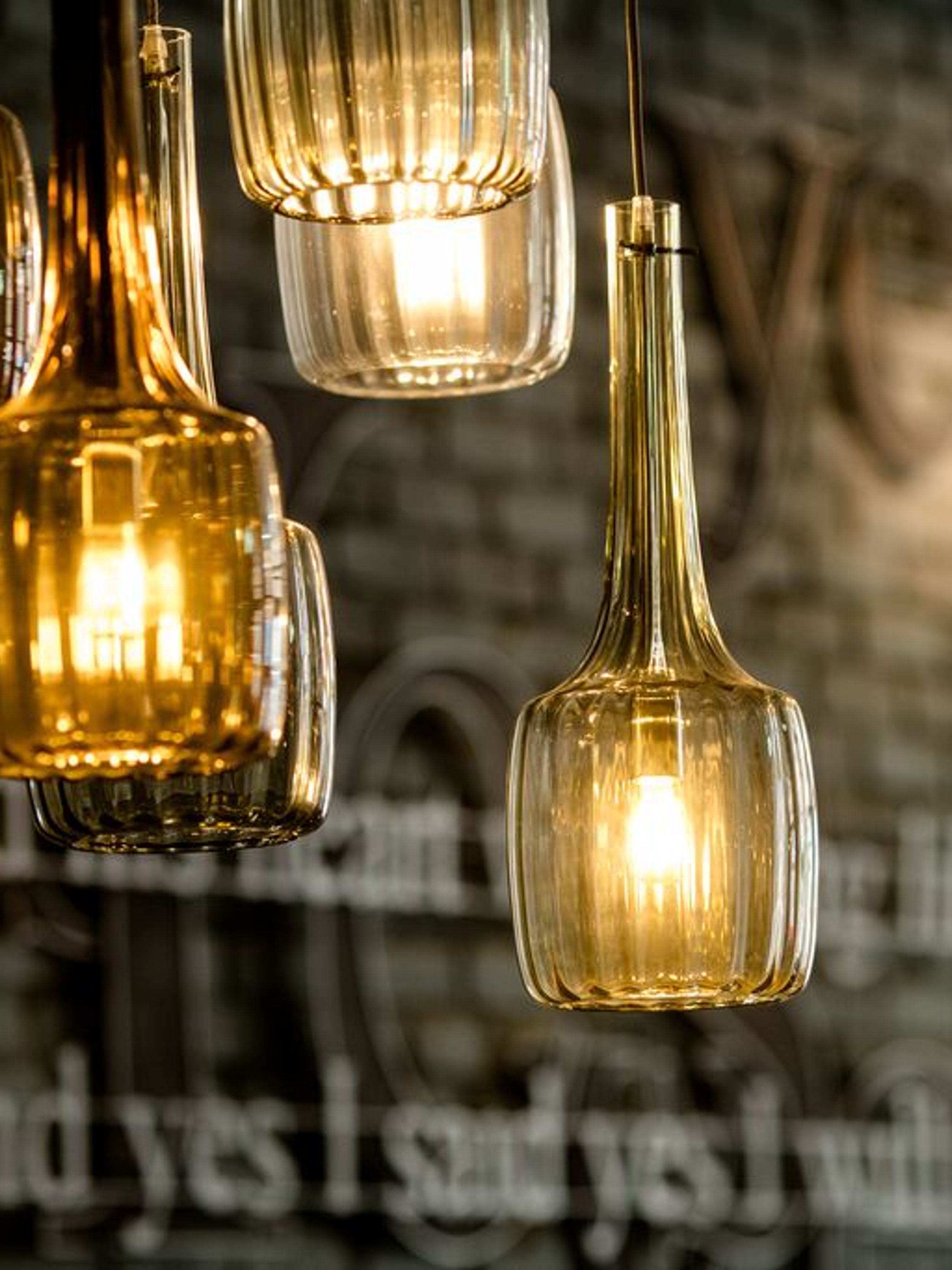 Hotel Dublin Motel One Nahaufnahme Deckenlampen