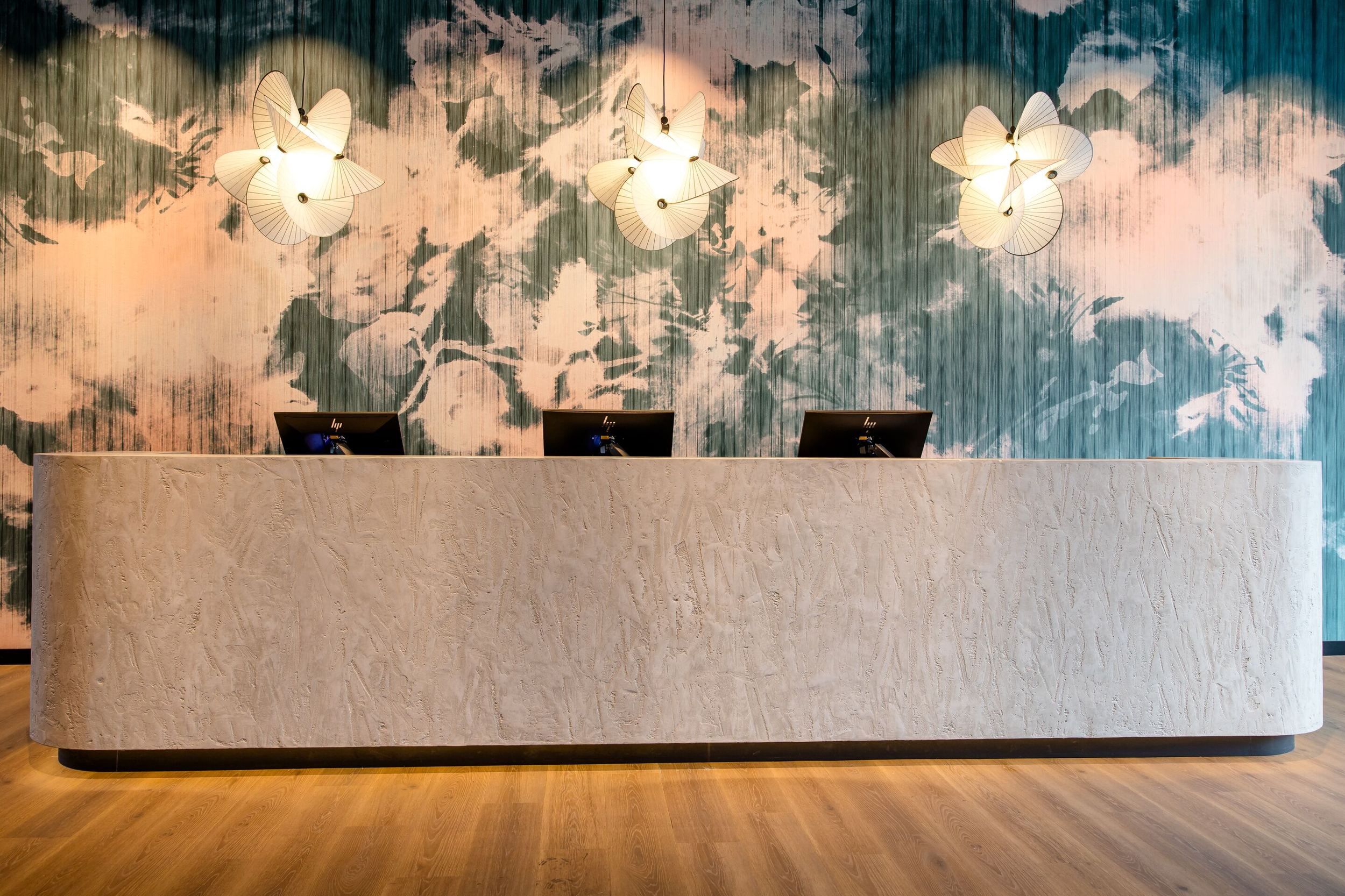 Hotel Dusseldorf Hauptbahnhof Motel One reception