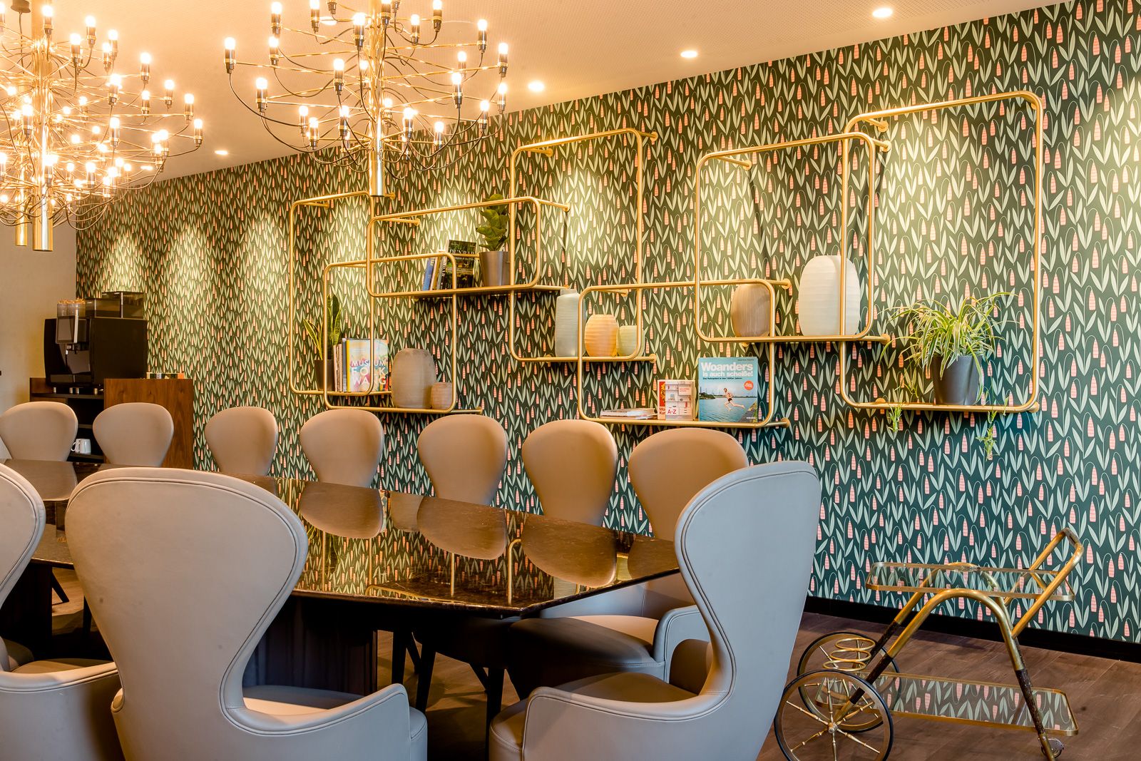 designhotel Essen Motel One meeting room with long table and several chairs