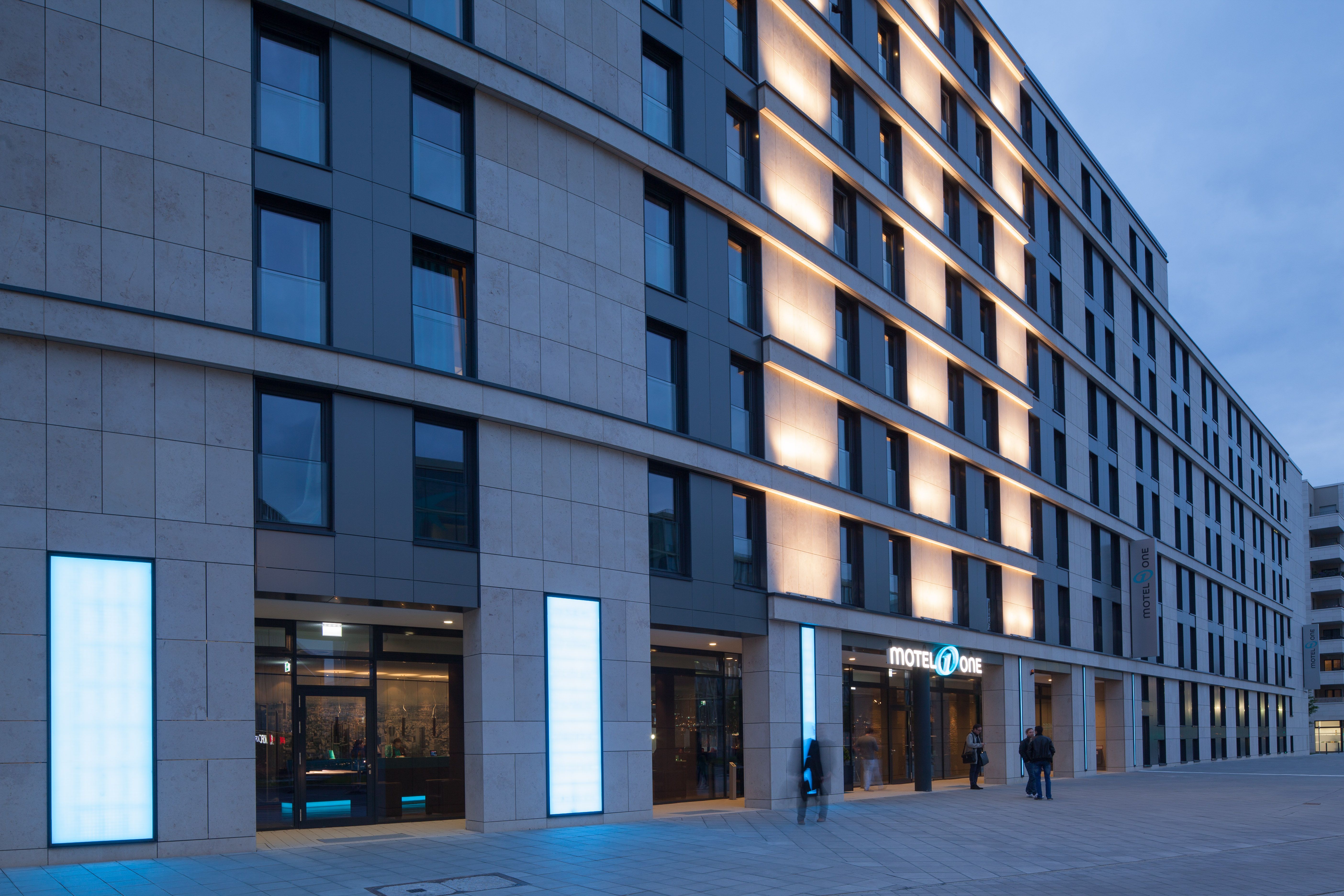 Hotel Frankfurt Messe Motel One Fassade