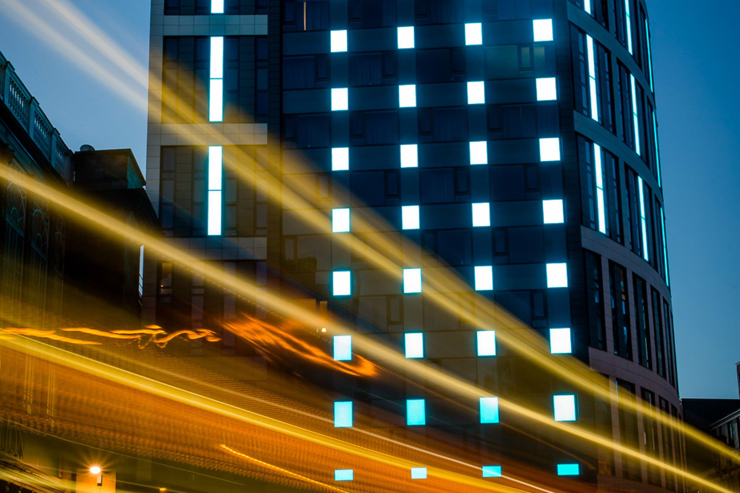 Hotel Glasgow Motel One Fassade bei Abend