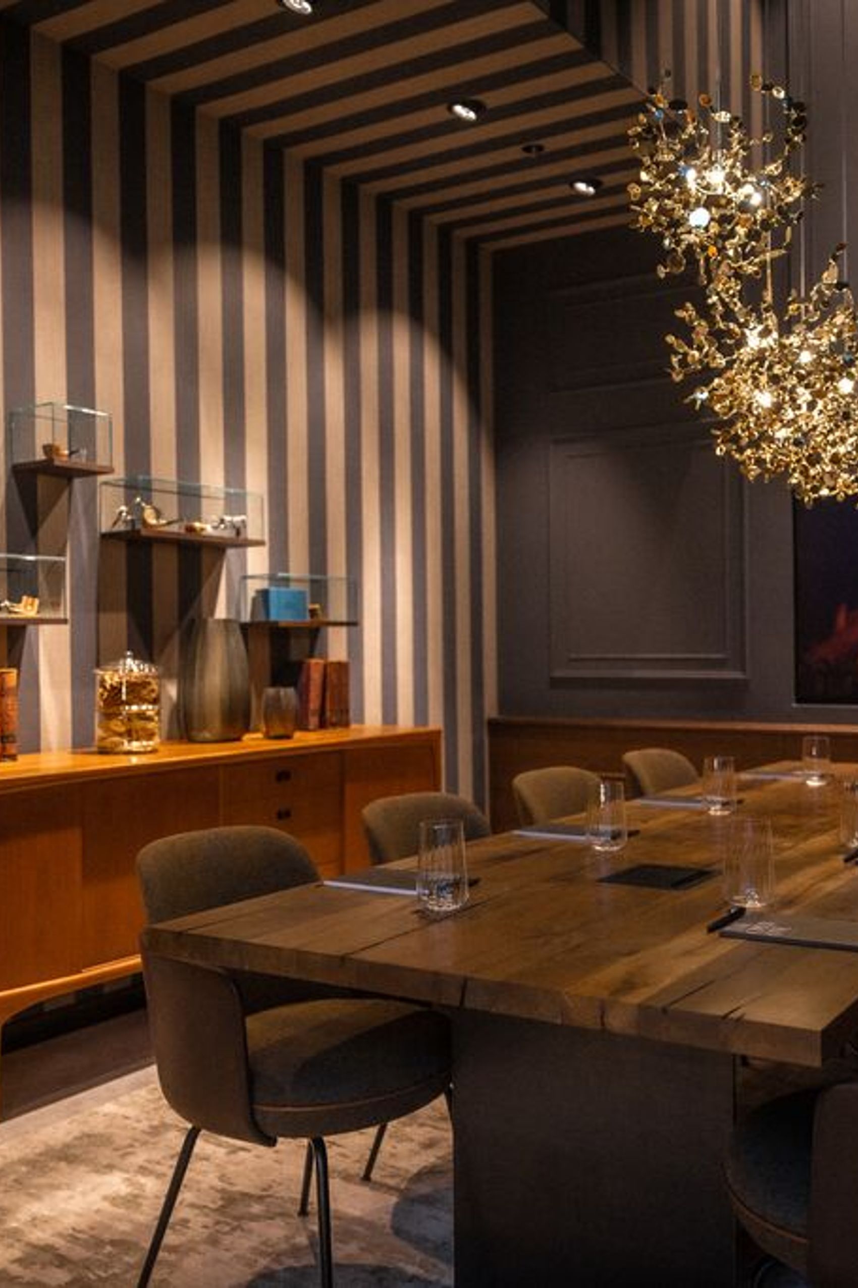 designhotel Hamburg Kontorhaus The Cloud One meeting room with large table and TV