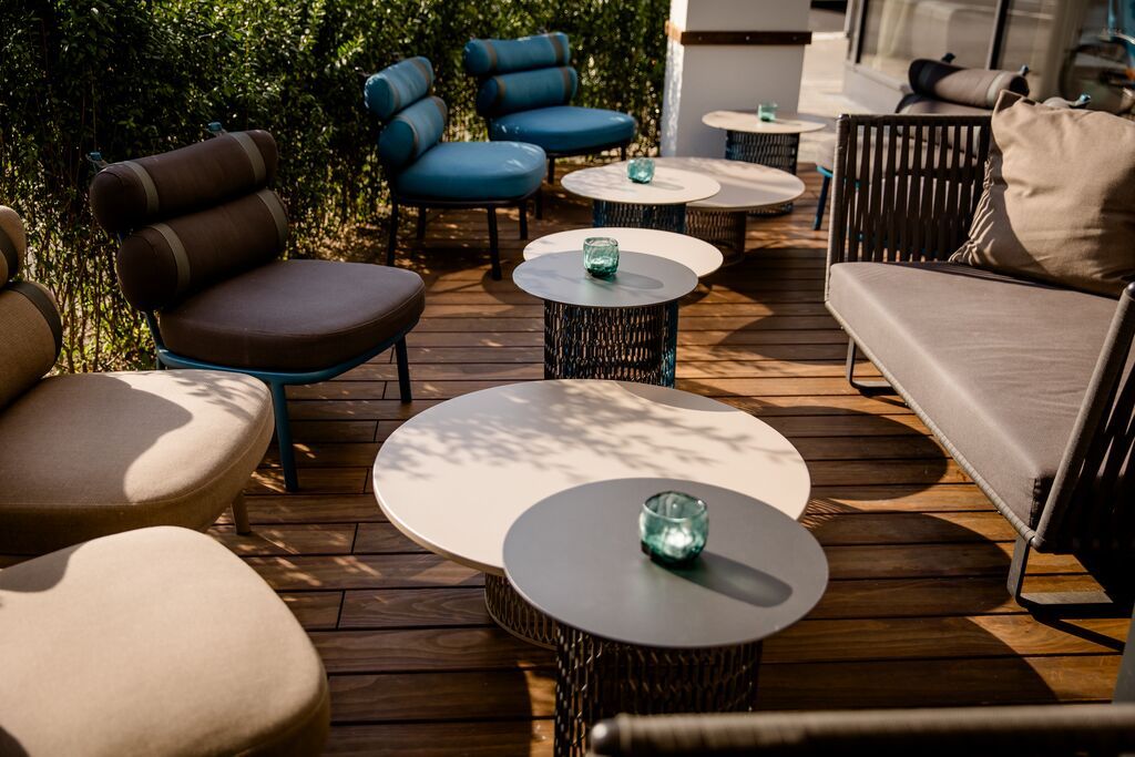 designhotel Cologne Altstadt Motel One terrace with seatings
