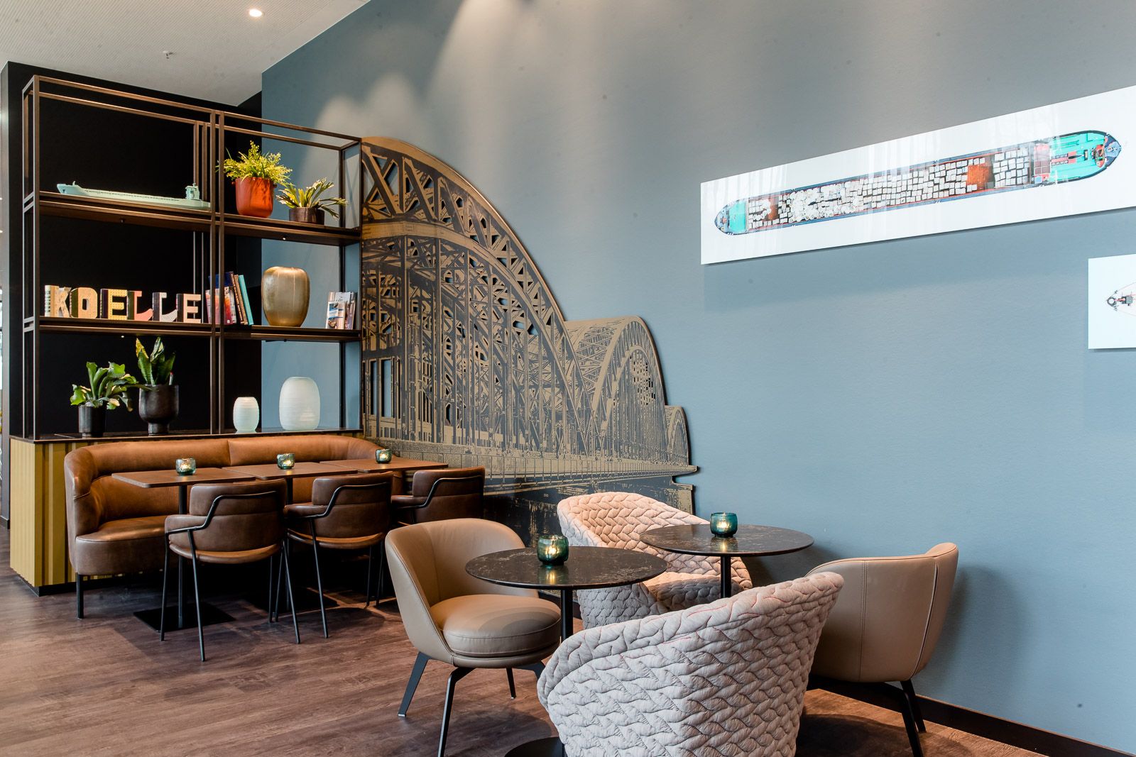 designhotel Cologne Altstadt Motel One bright breakfast area with tables and chairs
