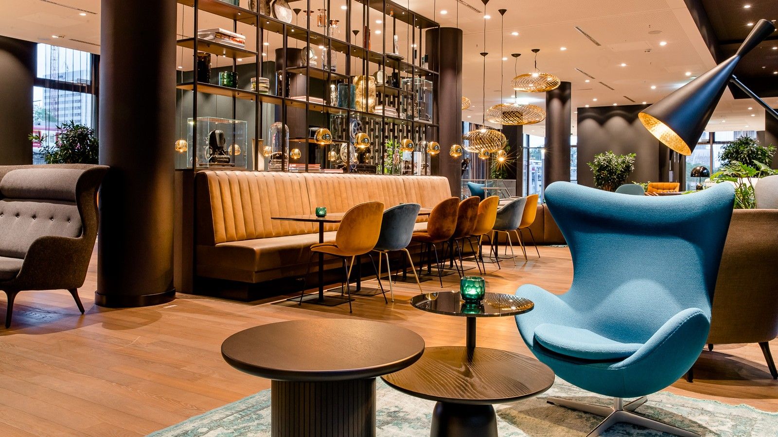 hotel Cologne Messe Motel One large and open lounge with several seating areas to linger in