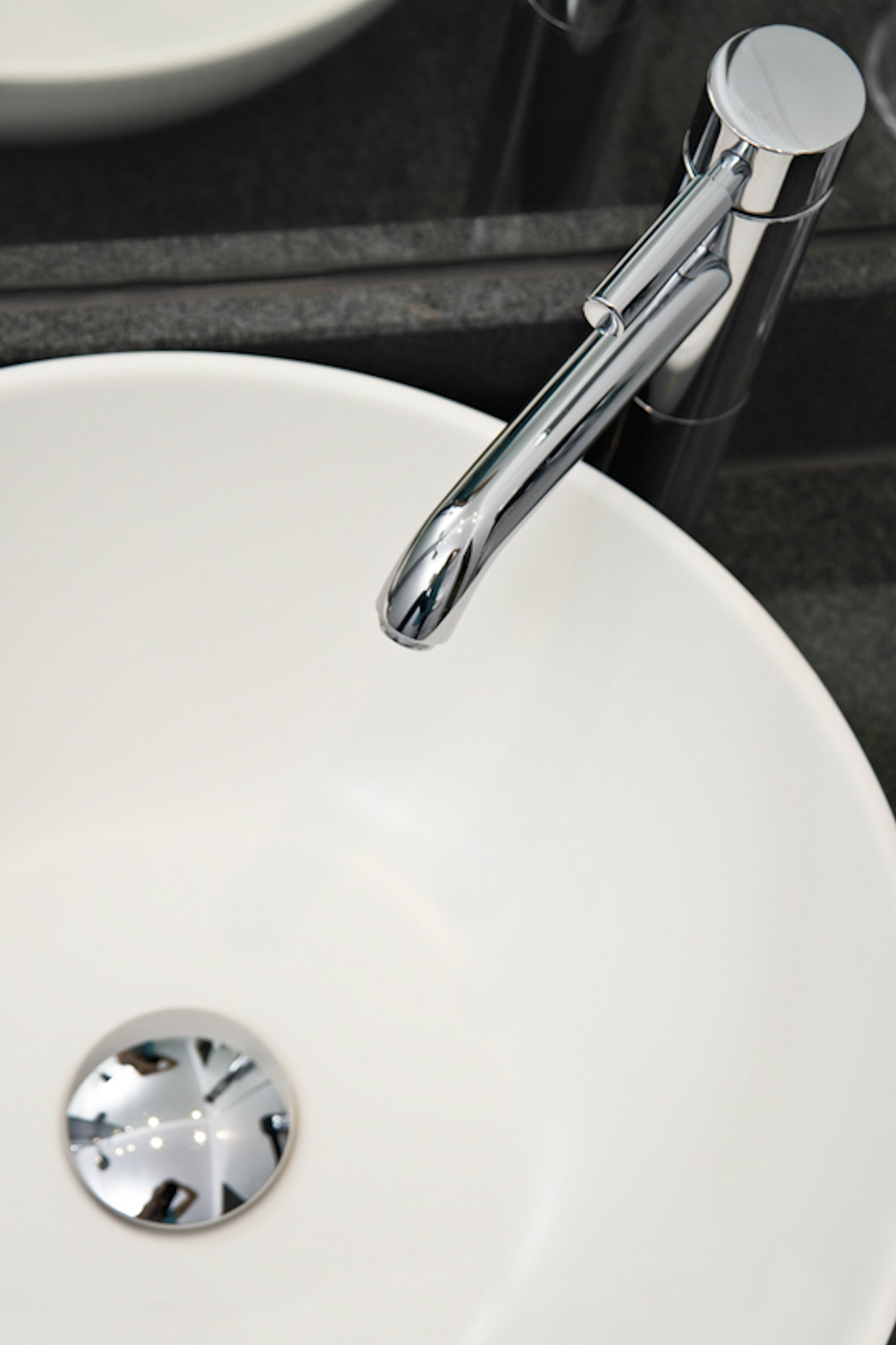 Hotel Köln Neumarkt Motel One Nahaufnahme Waschbecken von oben