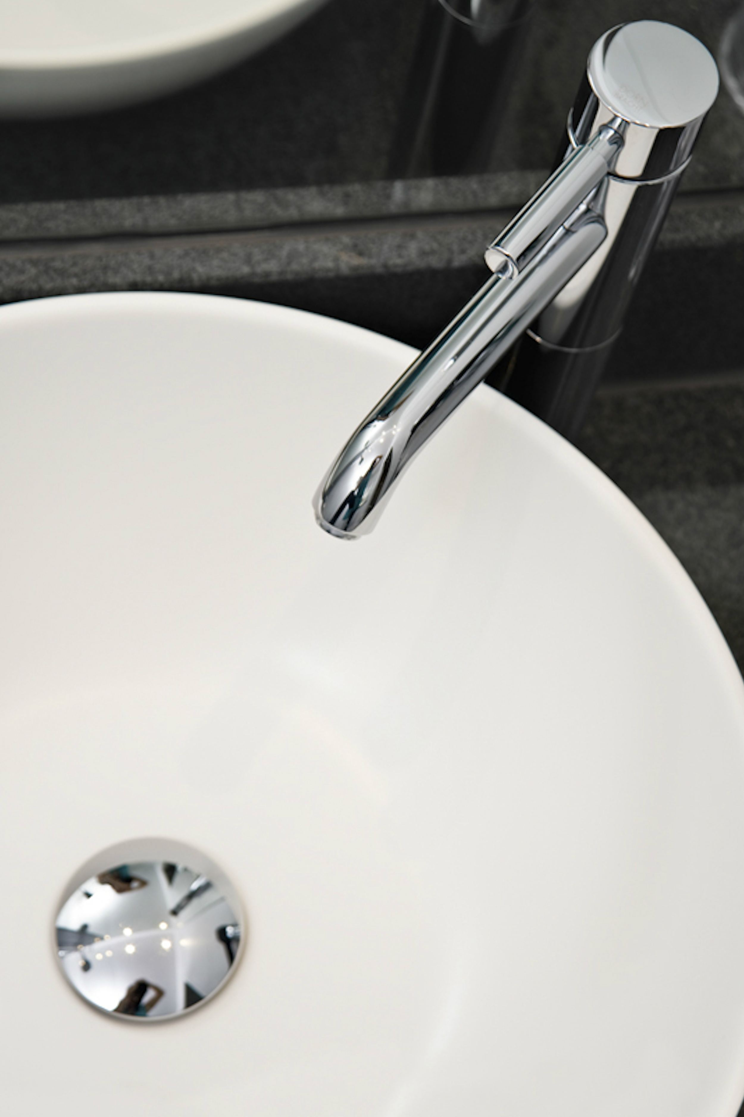 Hotel Köln Neumarkt Motel One Nahaufnahme Waschbecken von oben