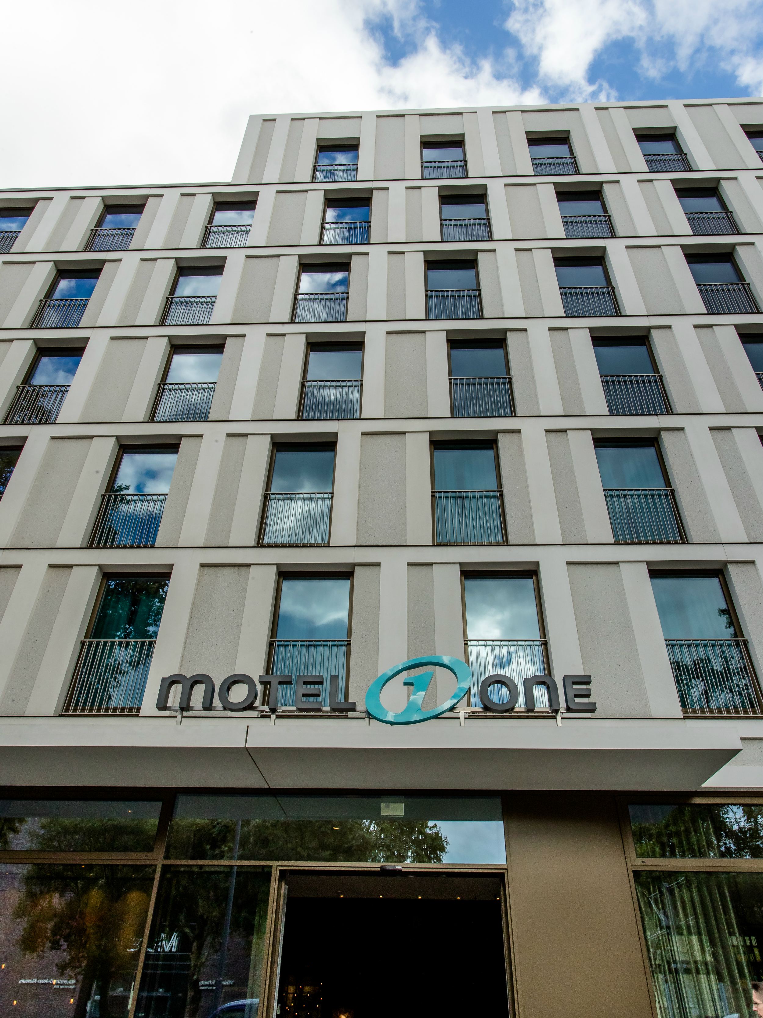 Hotel Köln Neumarkt Motel One Fassade