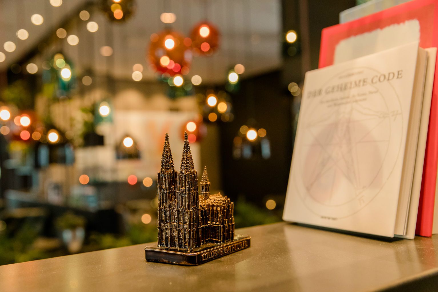 Hotel Köln Neumarkt Motel One Nahaufnahme Miniaturversion Kölner Dom