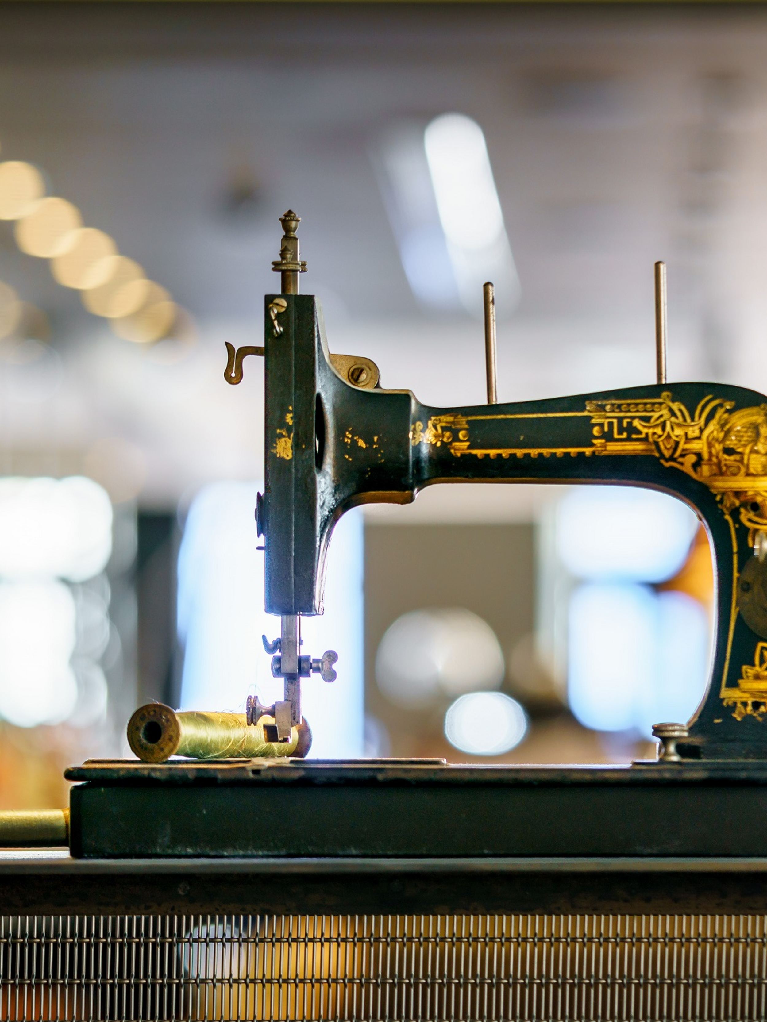 designhotel Manchester Royal Exchange Motel One close-up of sewing machine