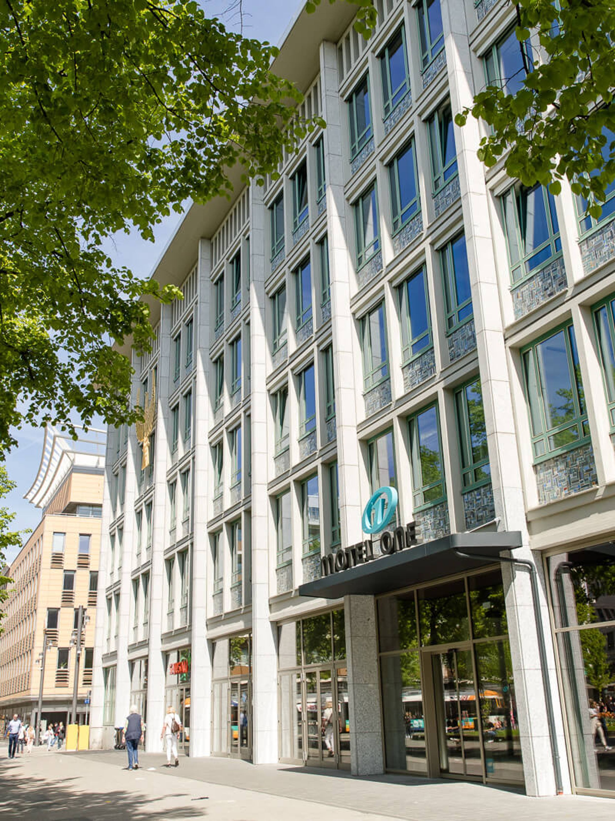Designhotel Mannheim Motel One Außenansicht des Gebäudes