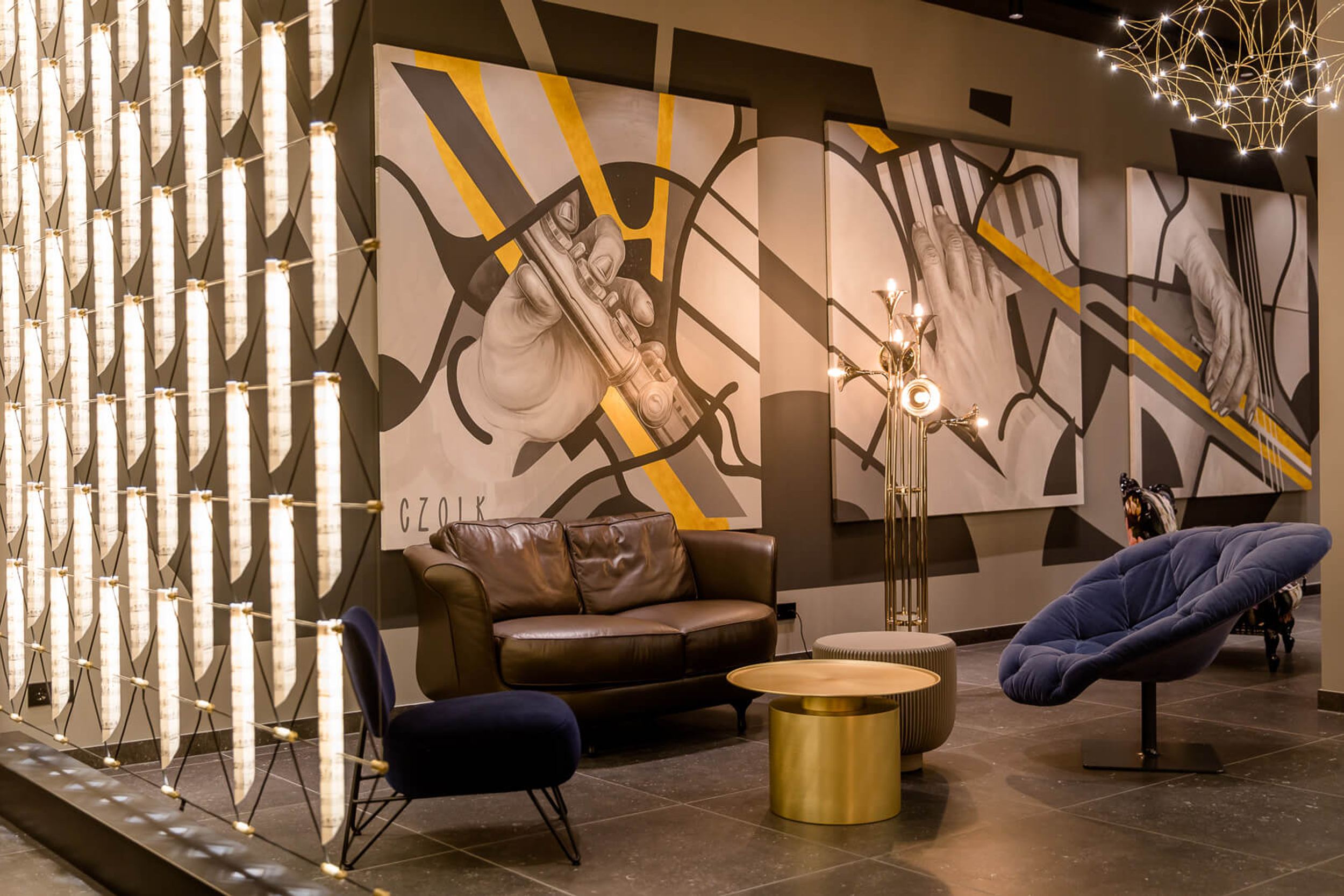 Designhotel Mannheim Motel One Eingangsbereich mit Sesseln zum Verweilen