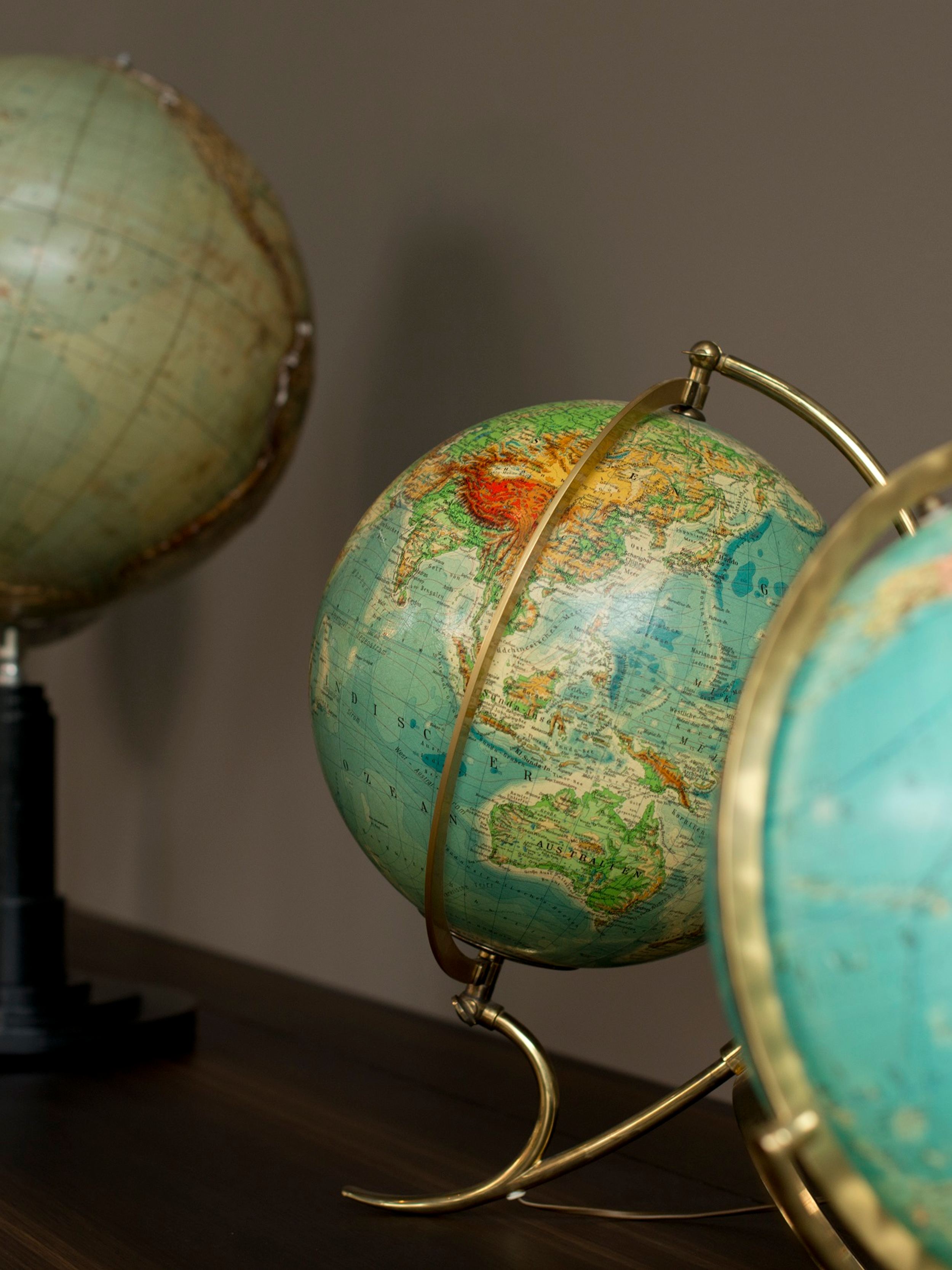 Hotel München Campus Motel One Nahaufnahme Weltkugeln