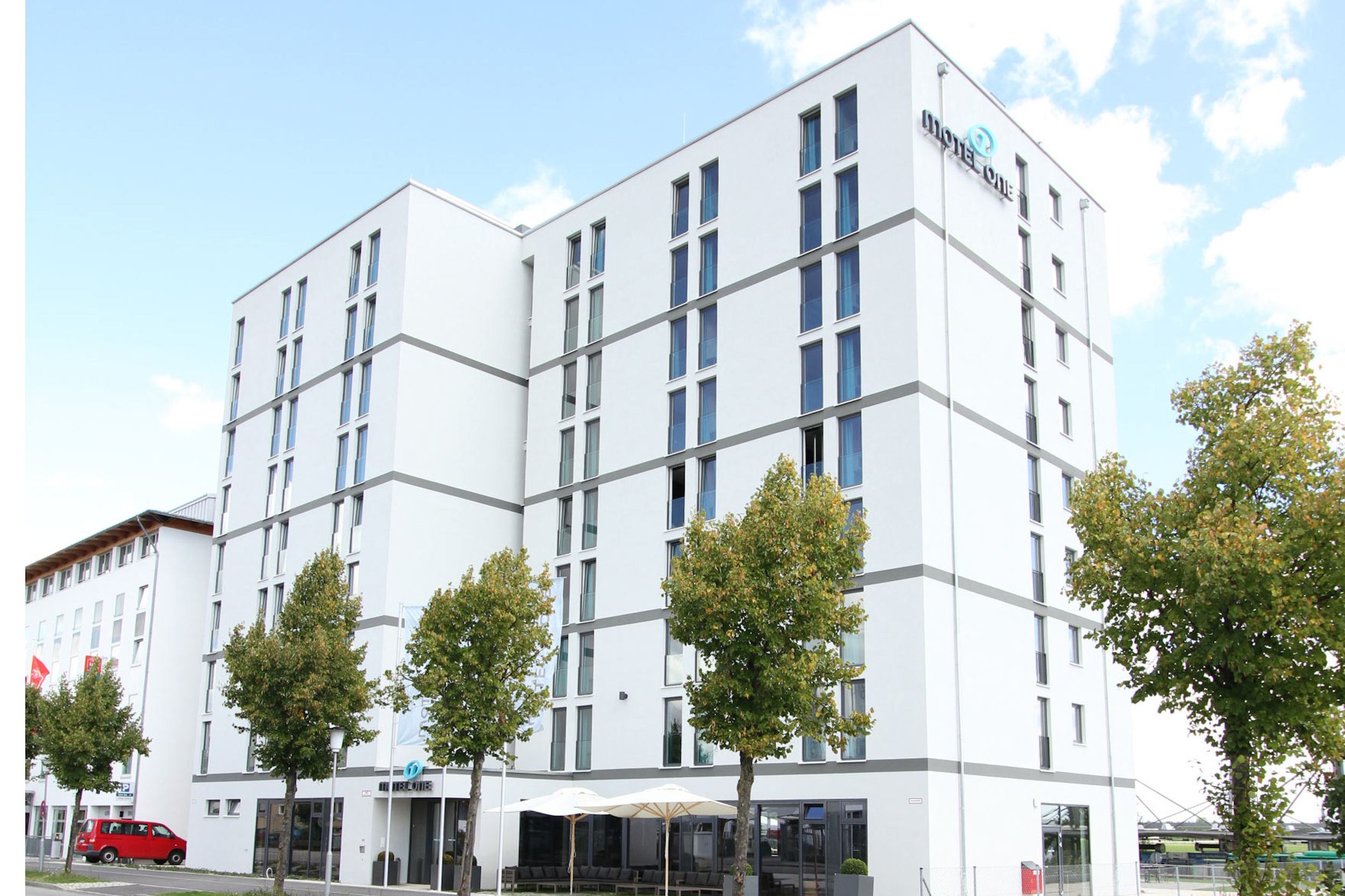 Hotel München Garching Motel One Blick auf Gebäude
