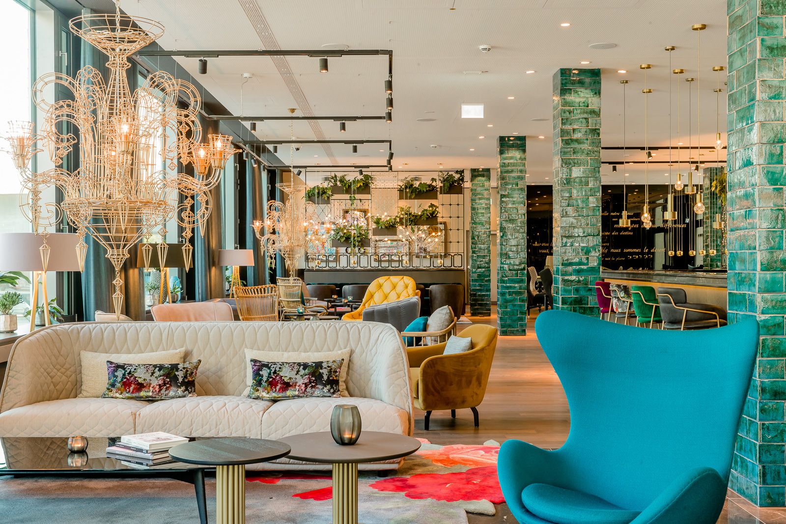 Designhotel München Haidhausen Motel One Lounge und Barbereich