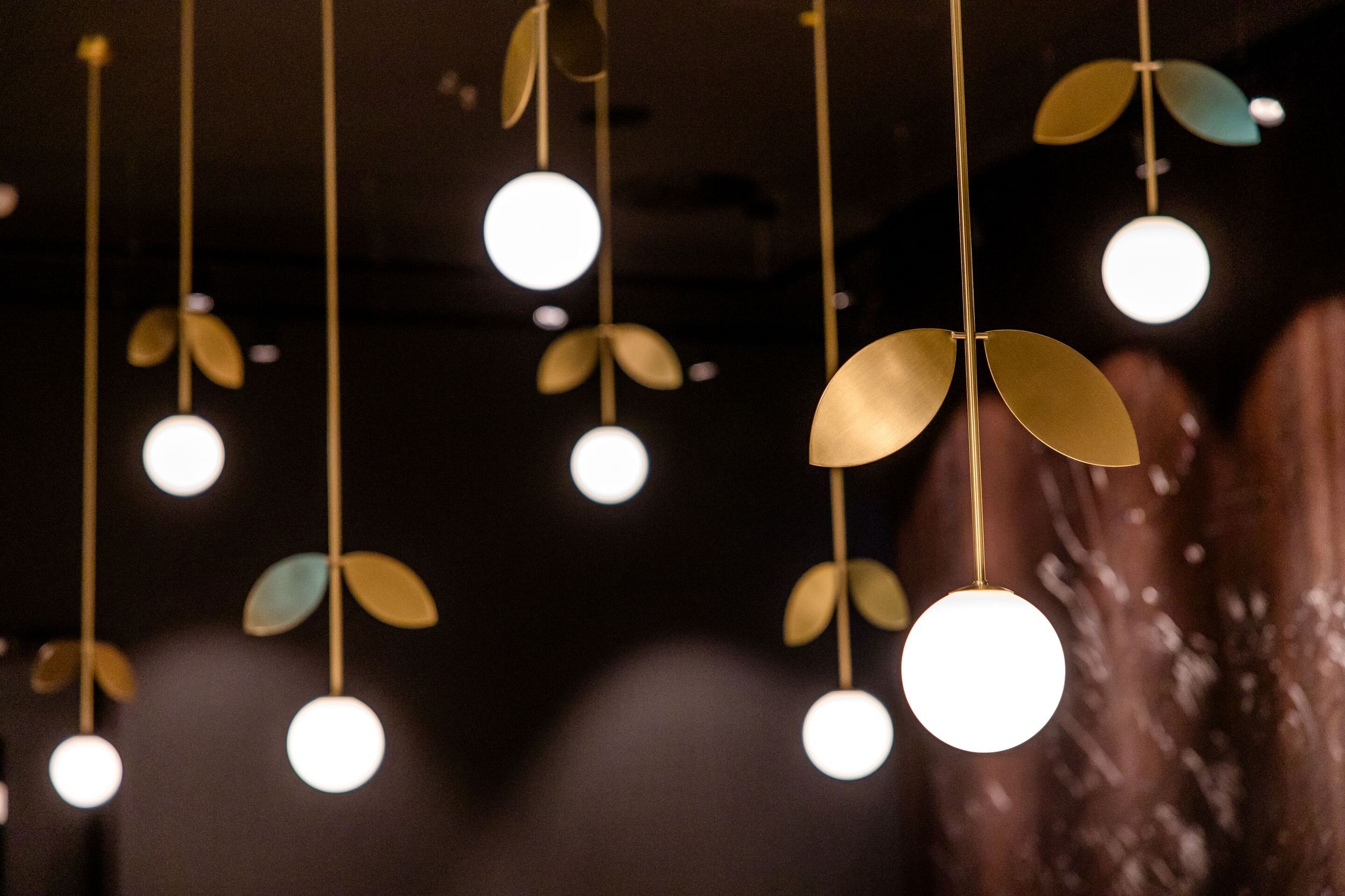 Hotel München Hauptbahnhof Motel One Nahaufnahme Lampen in Blumenform