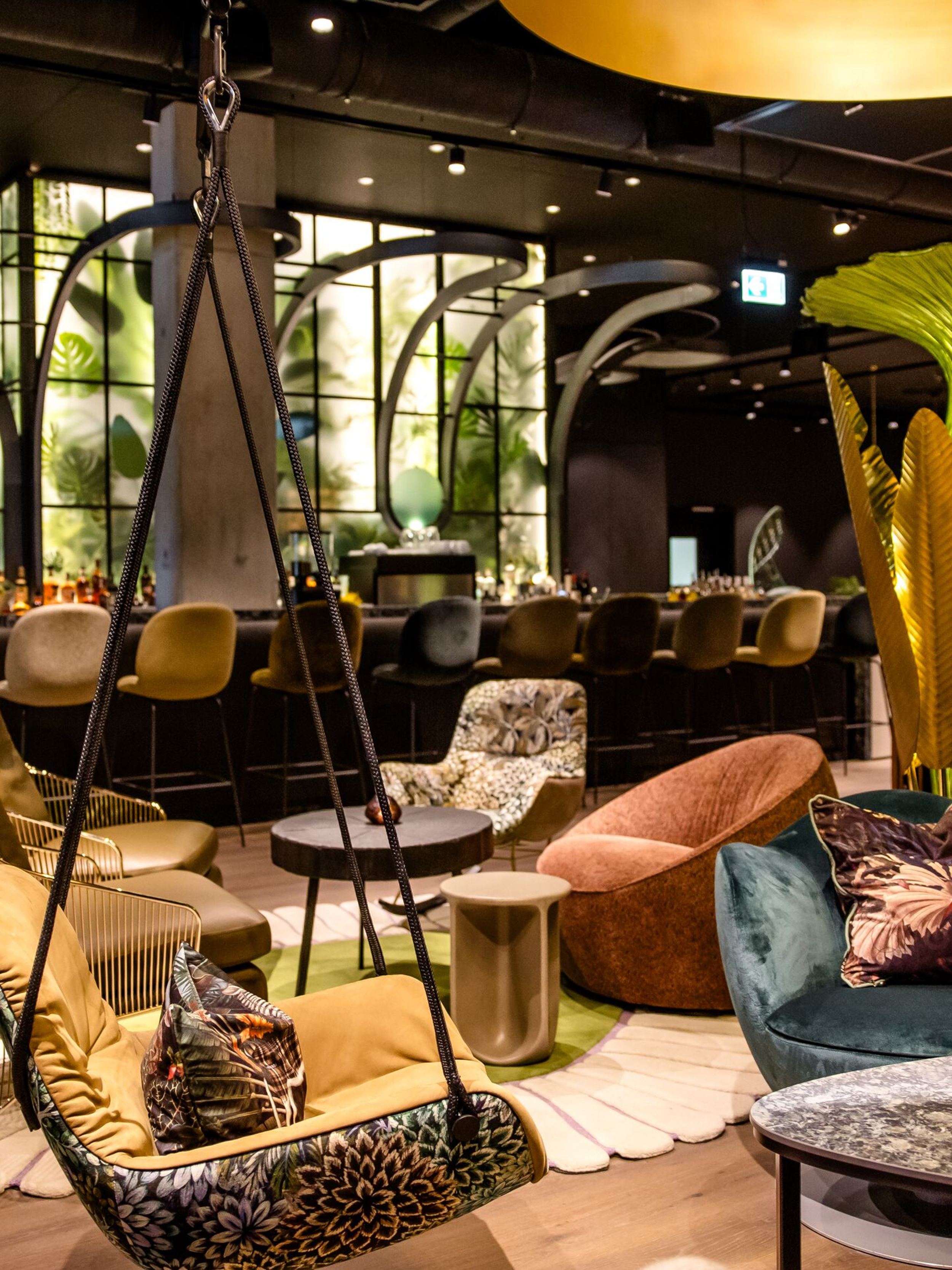 Hotels München Hauptbahnhof Motel One Lounge und Bar im Hintergrund