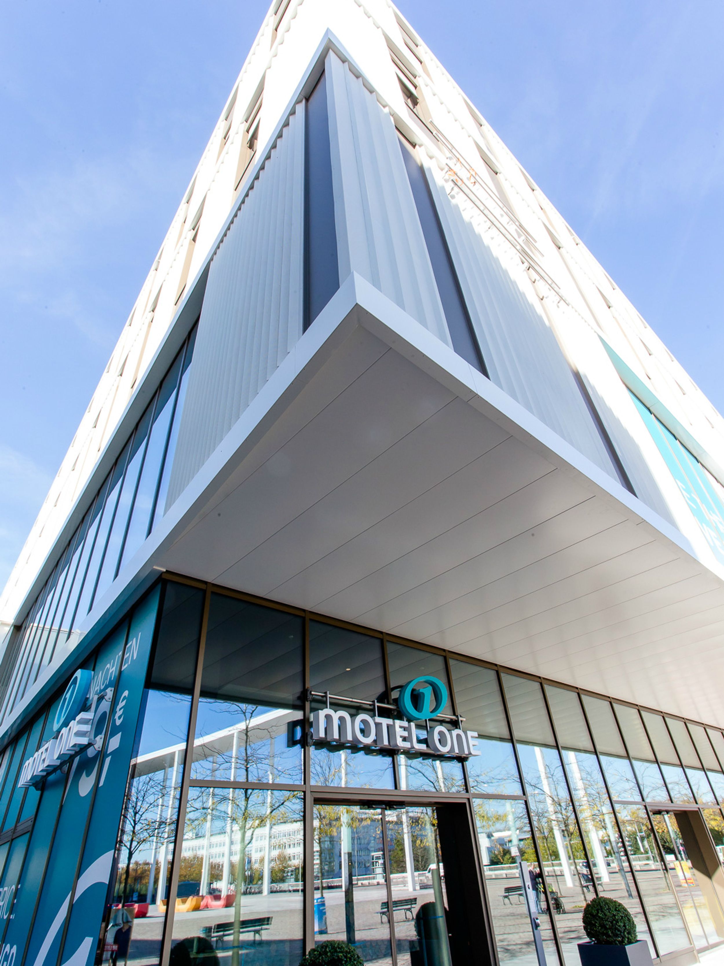 designhotel Munich Trade Fair Motel One facade