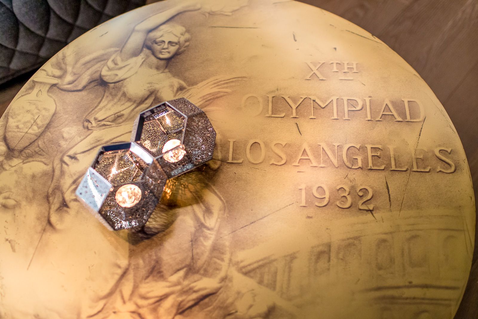 Designhotel München Olympia Gate Motel One Nahaufnahme Wanddesign