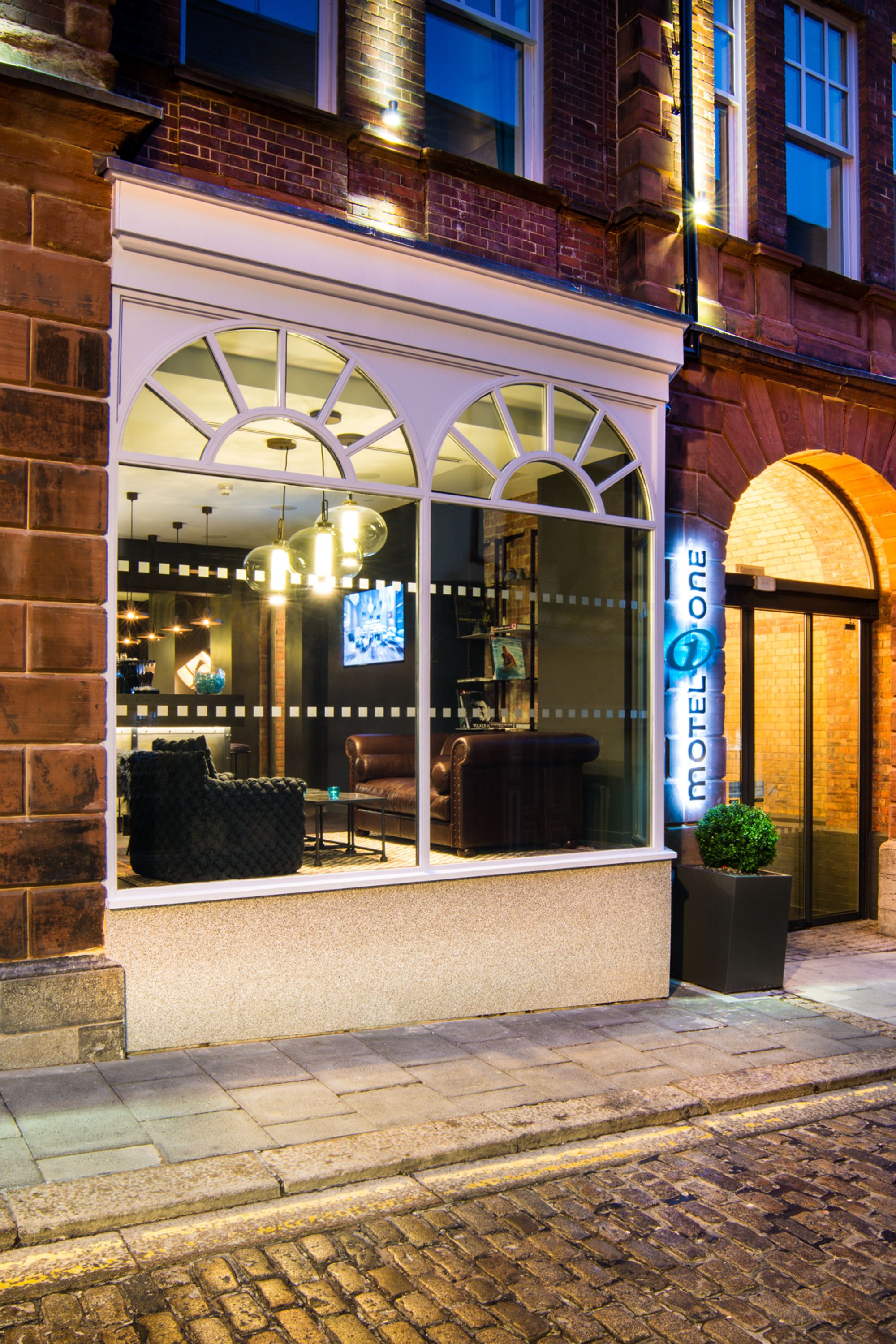 Motel One Newcastle Eingangsbereich
