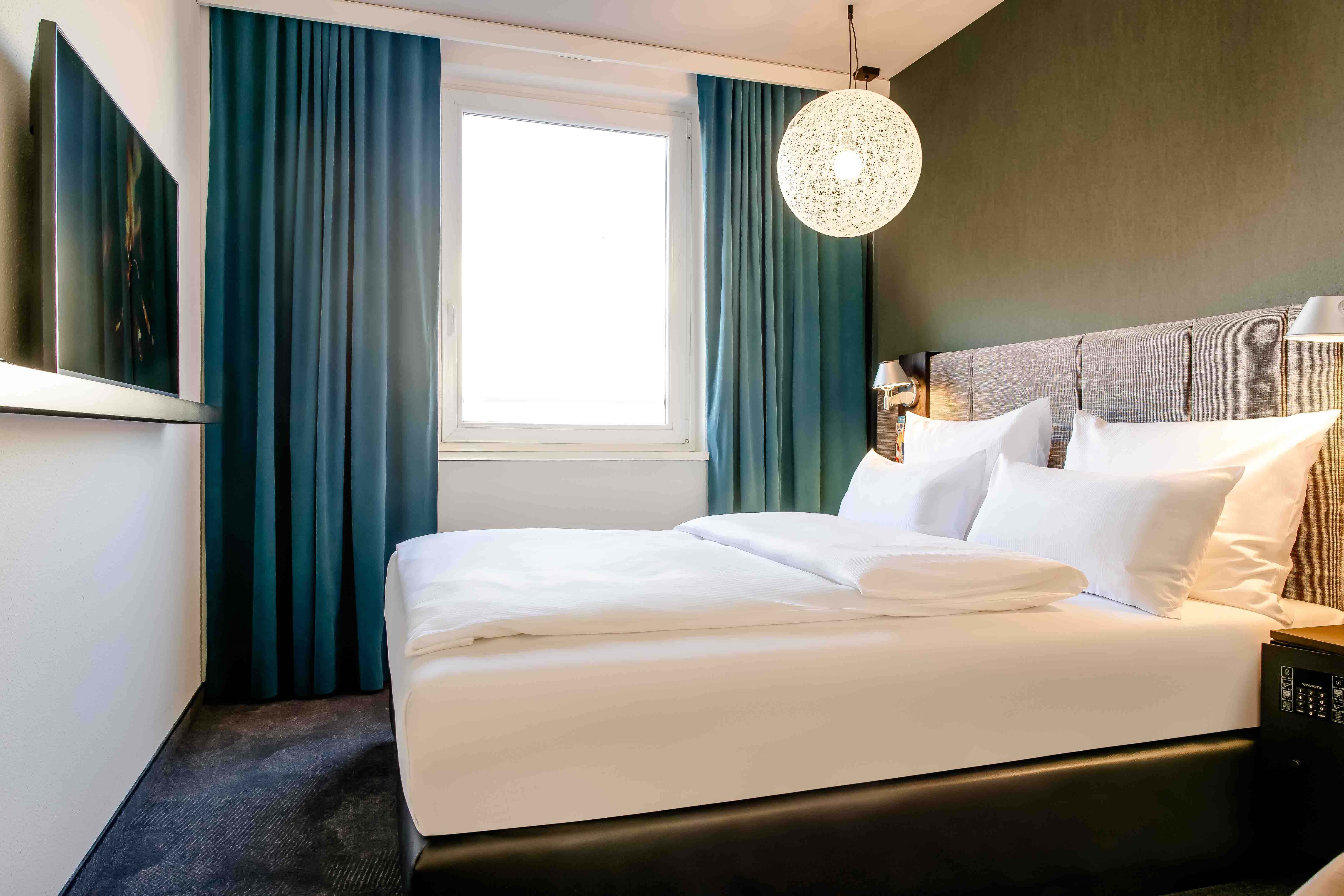 Designhotel Nürnberg City Motel One Zimmer mit Doppelbett