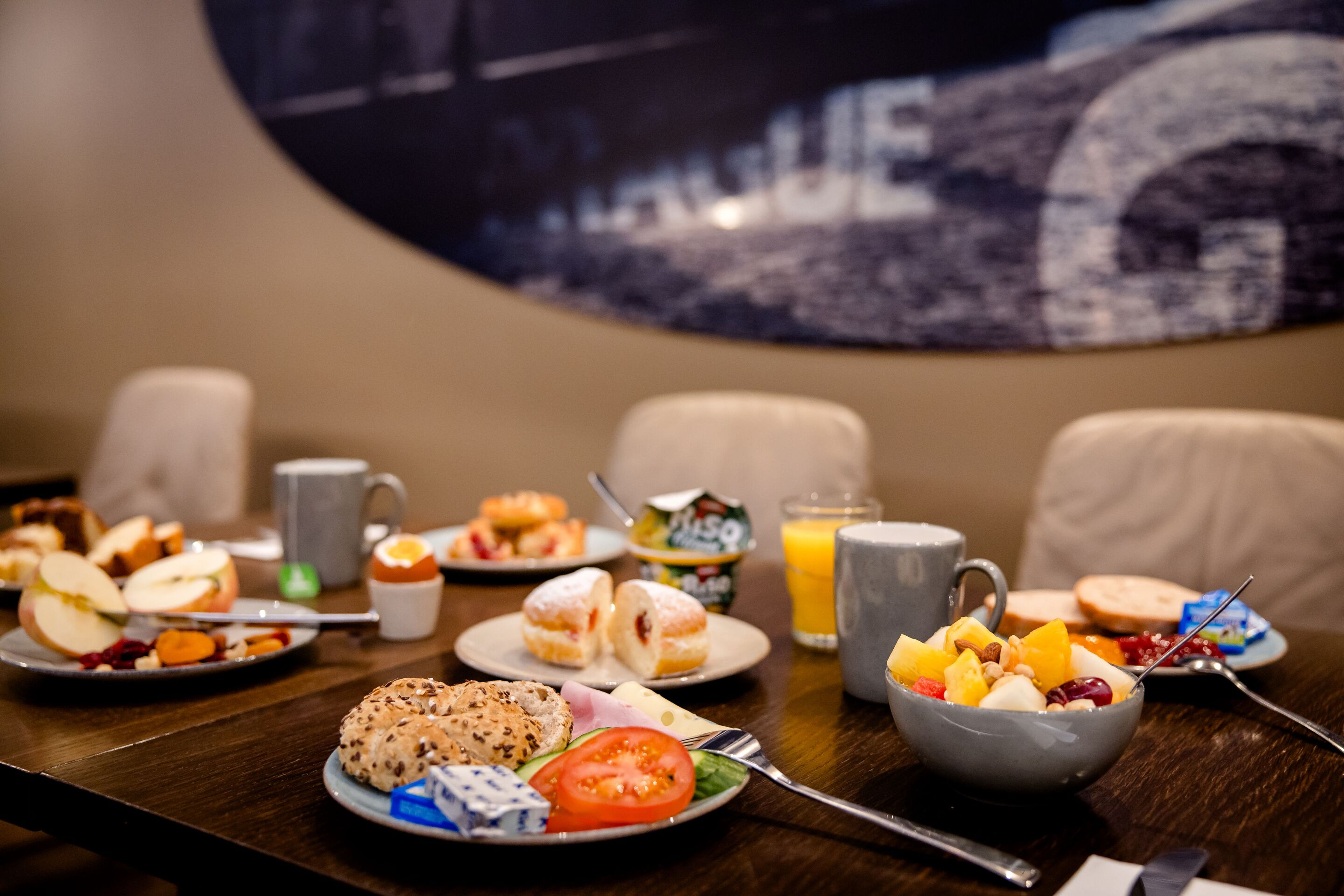 hotel Prague Florentinum Motel One breakfast table hotel Prague Florentinum Motel One breakfast table