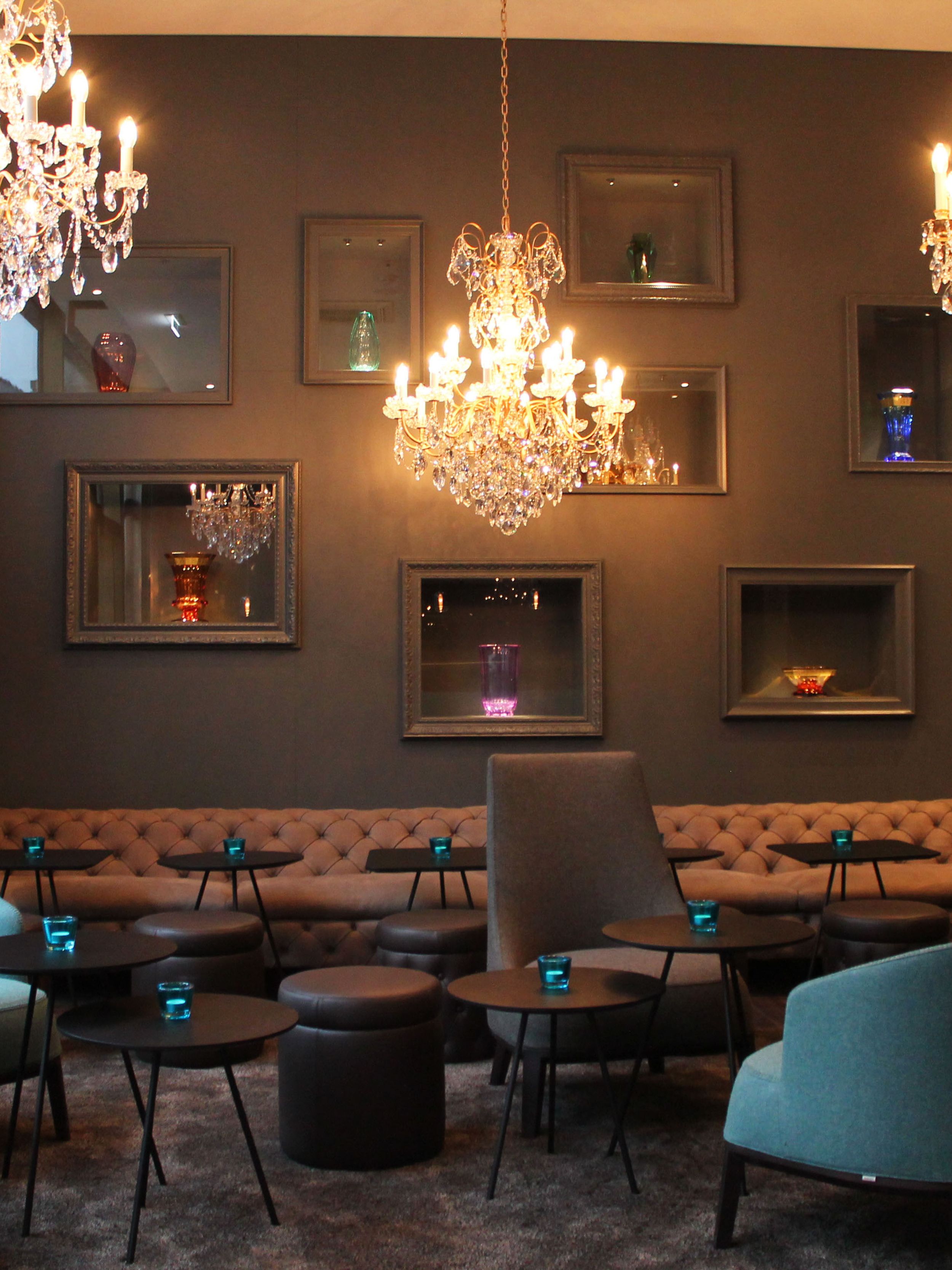 Hotel Prag Florentinum Motel One Lounge mit Couch und Sesseln