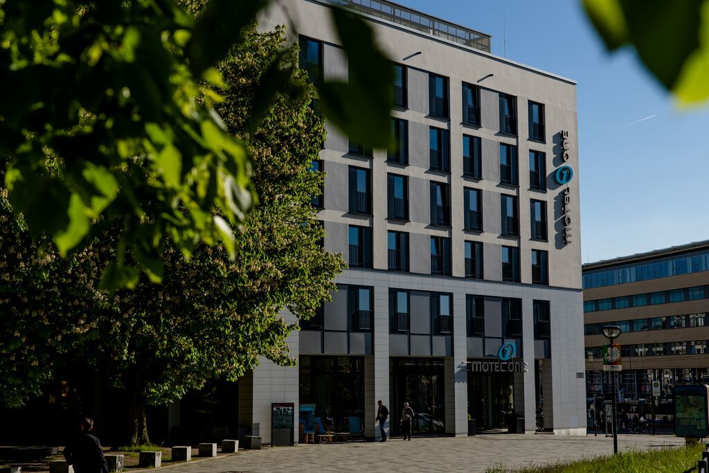 Designhotel Rostock Motel One Gebäude von außen