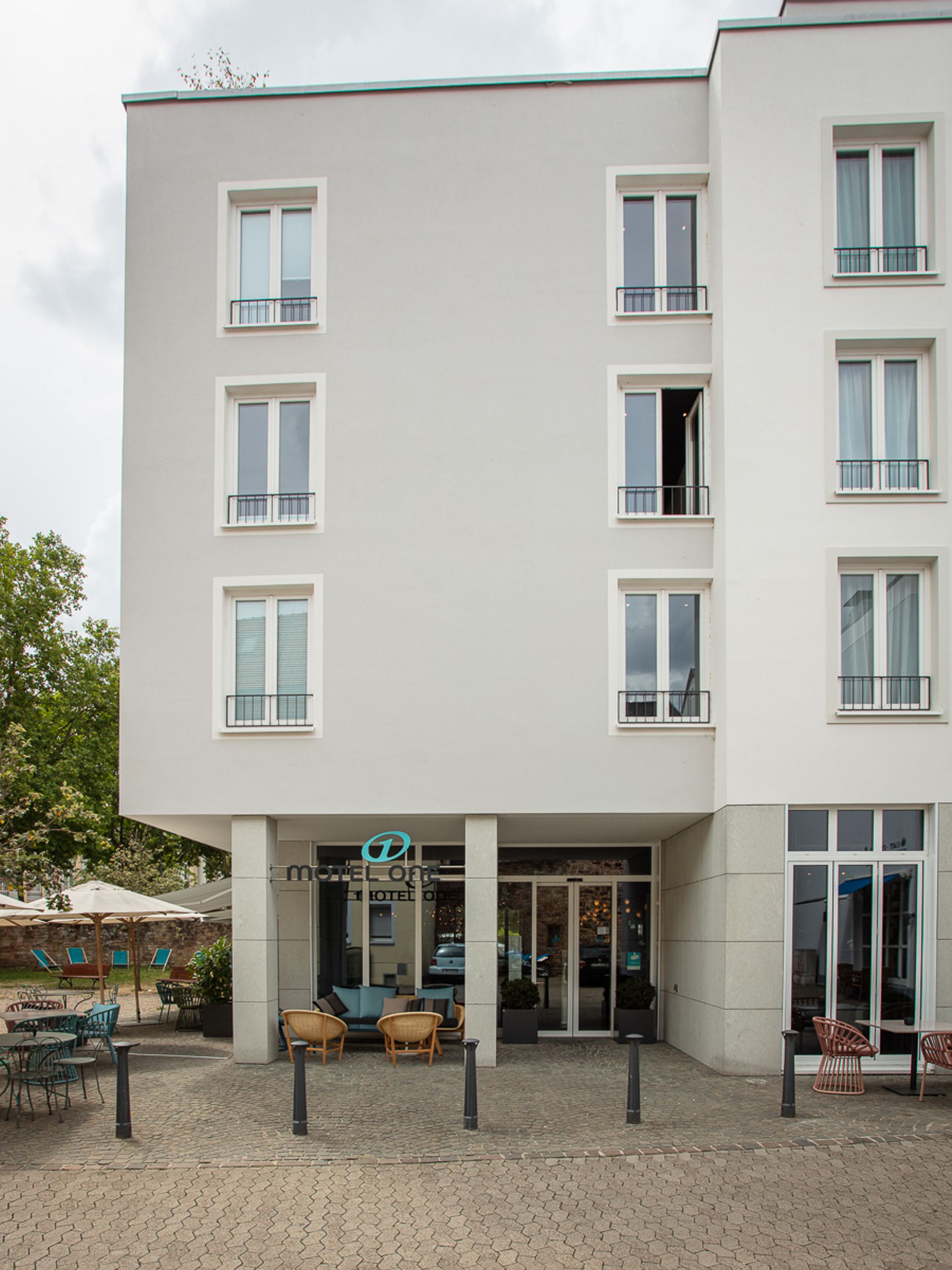 hotel Saarbrücken Motel One facade