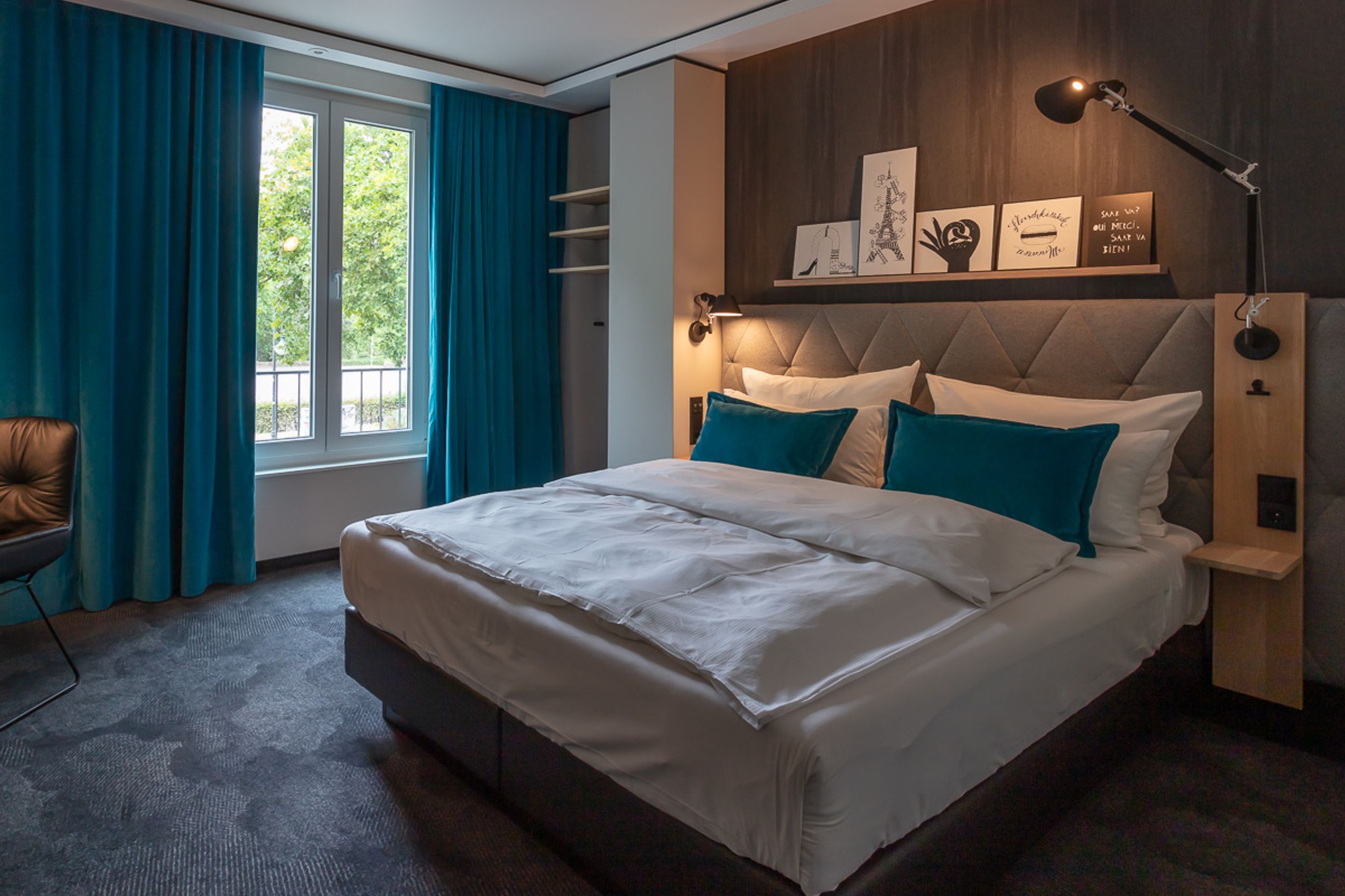 Hotel Saarbrücken Motel One lichtdurchflutetes Doppelzimmer