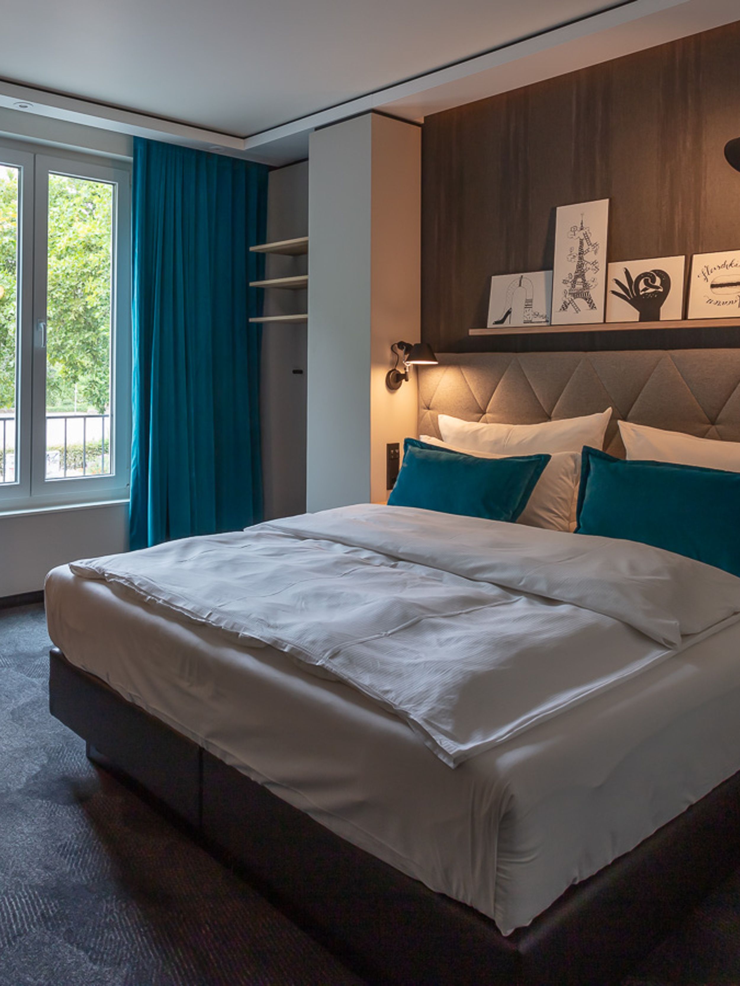 Hotel Saarbrücken Motel One lichtdurchflutetes Doppelzimmer