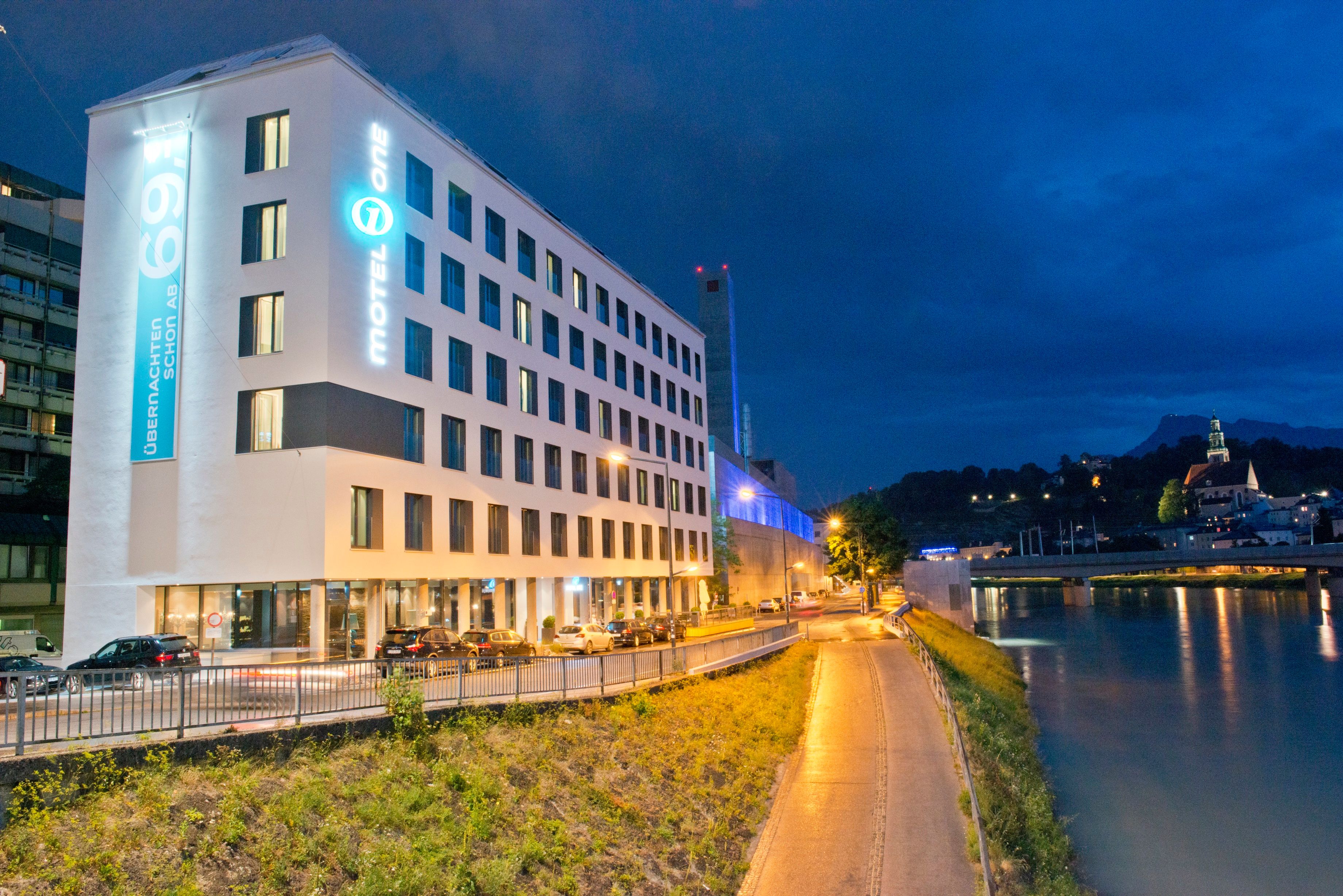 Hotel Salzburg Mirabell Motel One Fassade