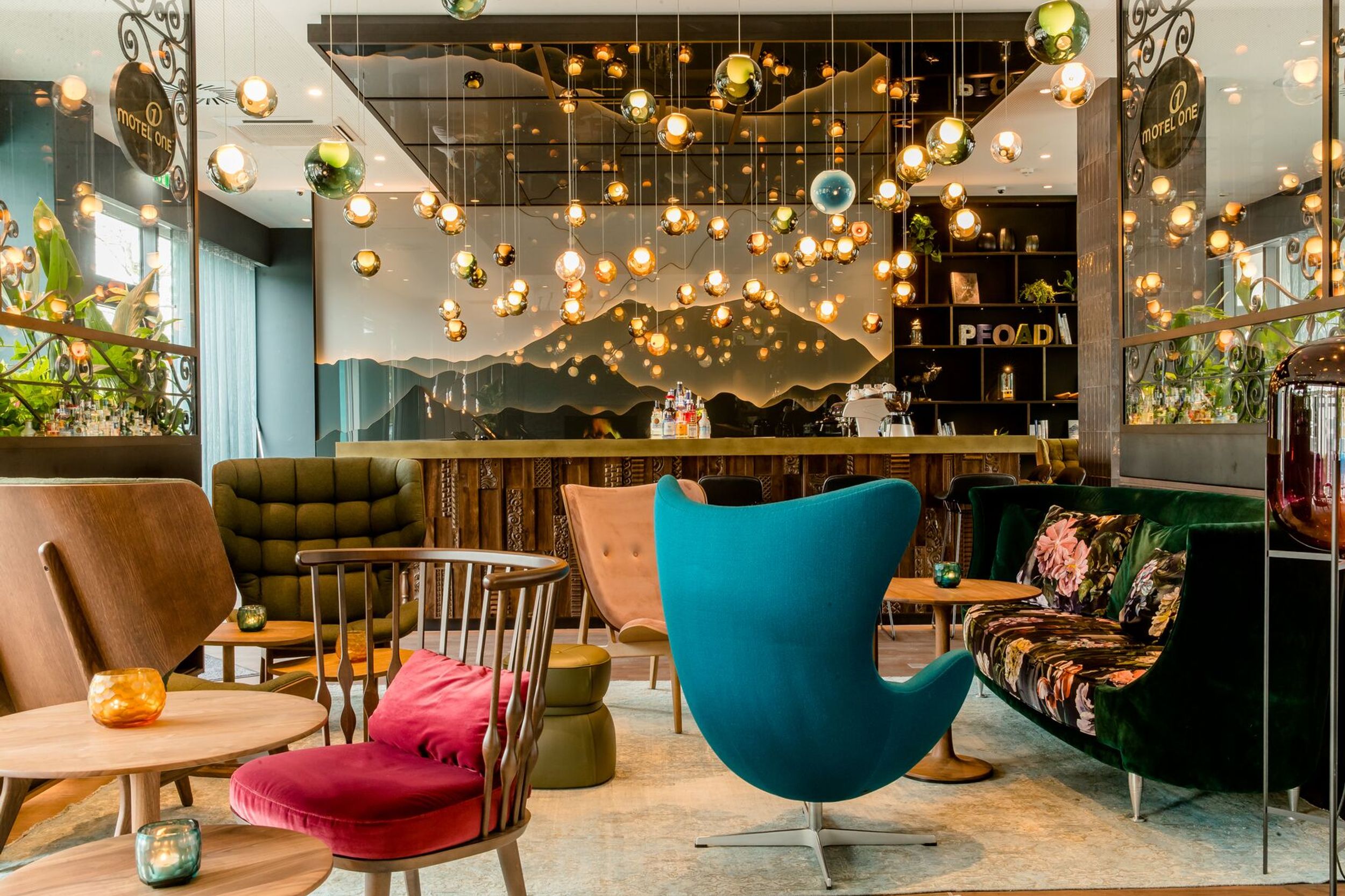 design Hotel Salzburg Süd Motel One lounge and bar