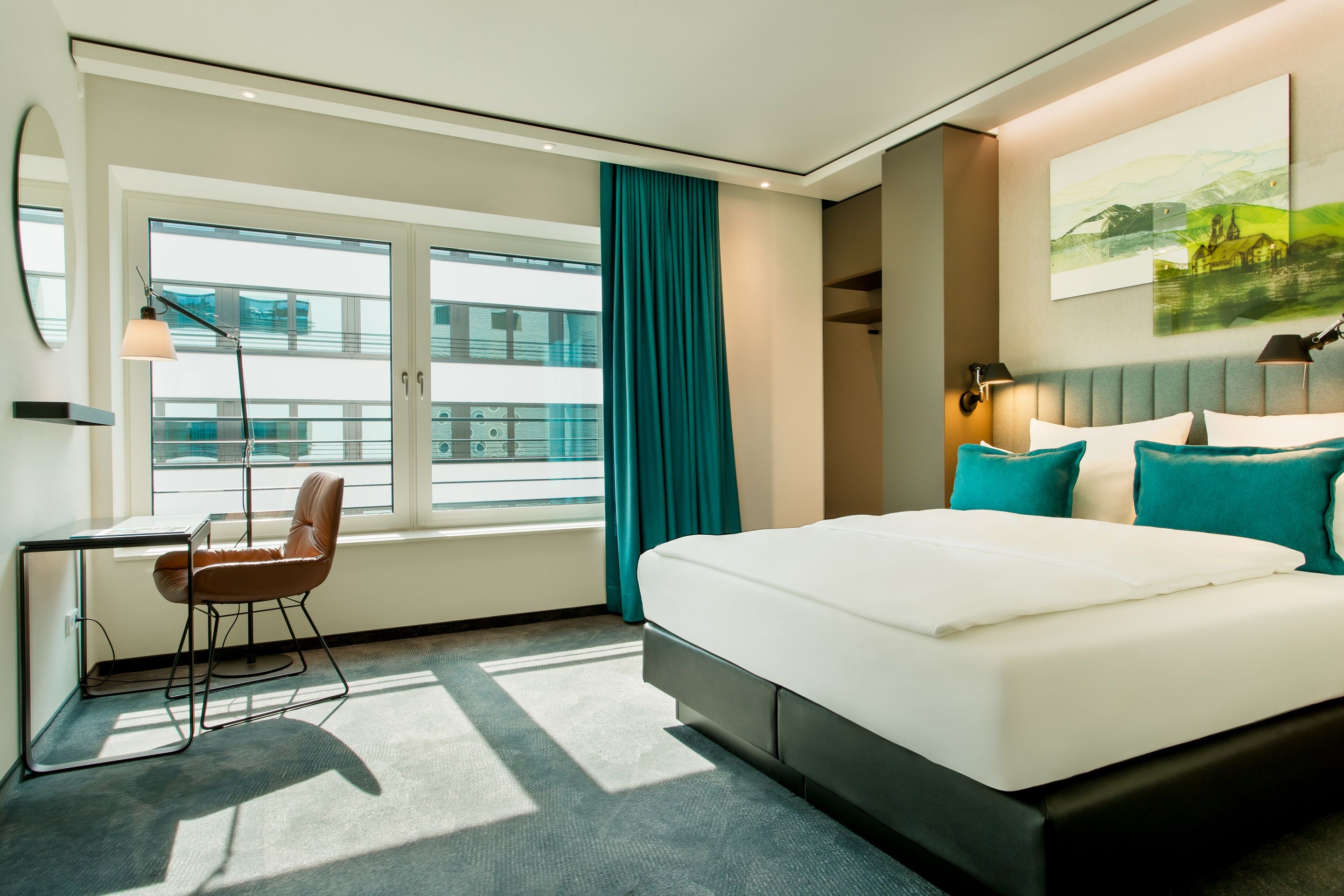 Designhotel Stuttgart Hauptbahnhof Motel One geräumiges Hotelzimmer
