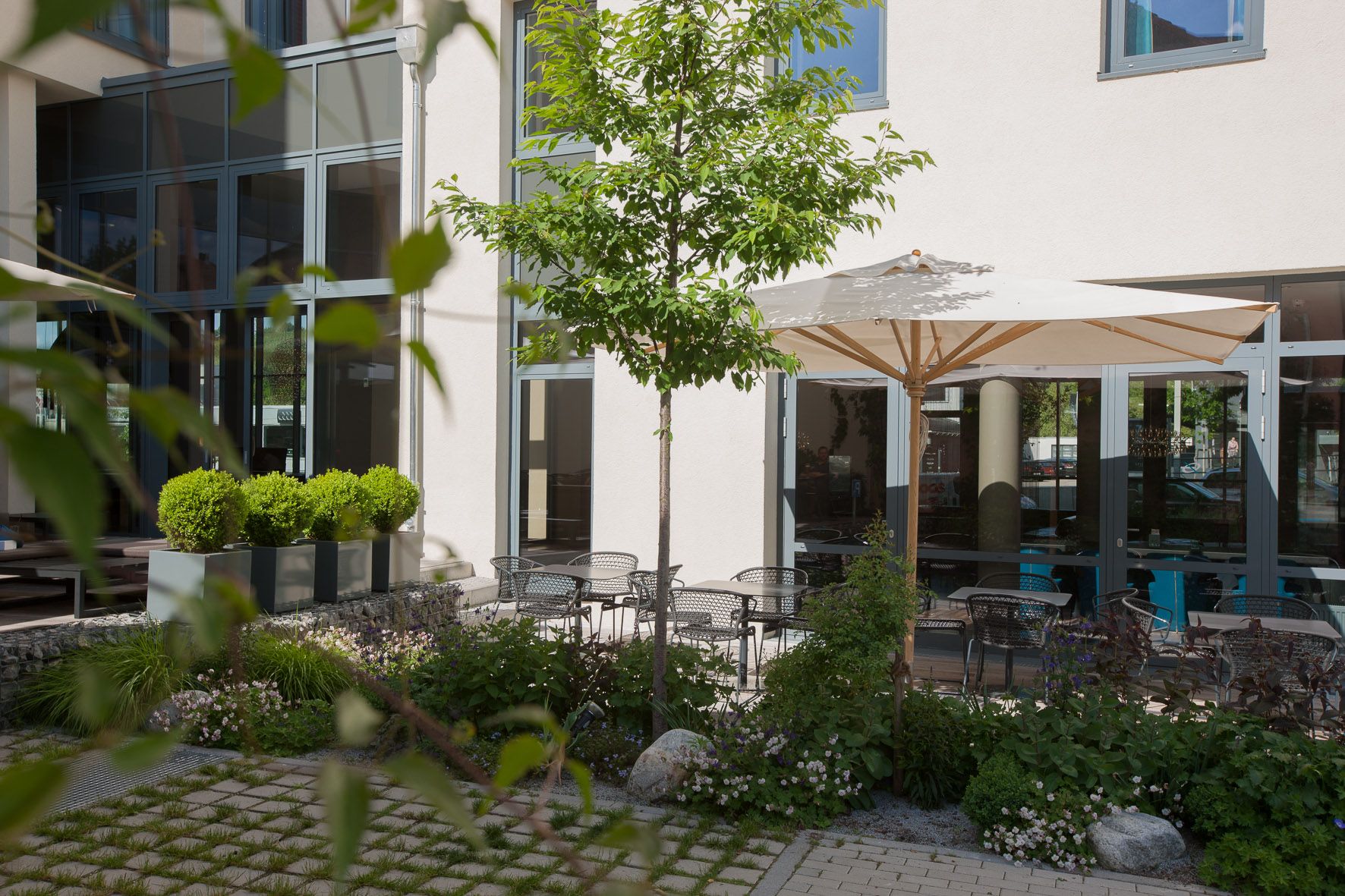 Hotel Stuttgart Feuerbach Motel One Outdoorbereich Terrasse