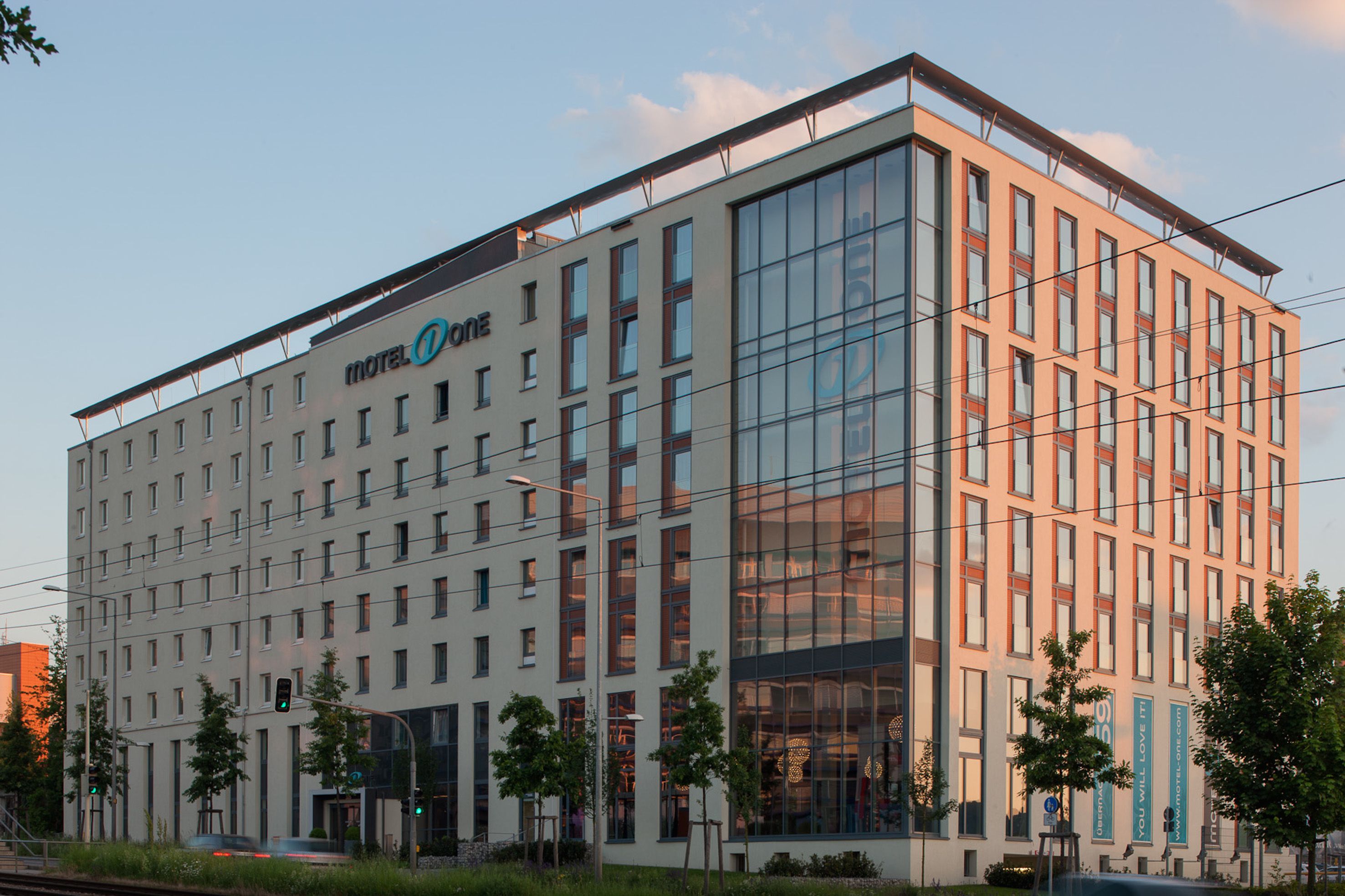 Hotel Stuttgart Feuerbach Motel One Gebäude