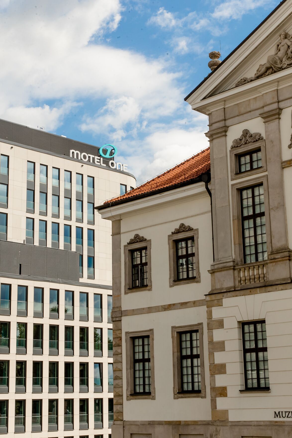 hotel Warsaw Chopin Motel One facade