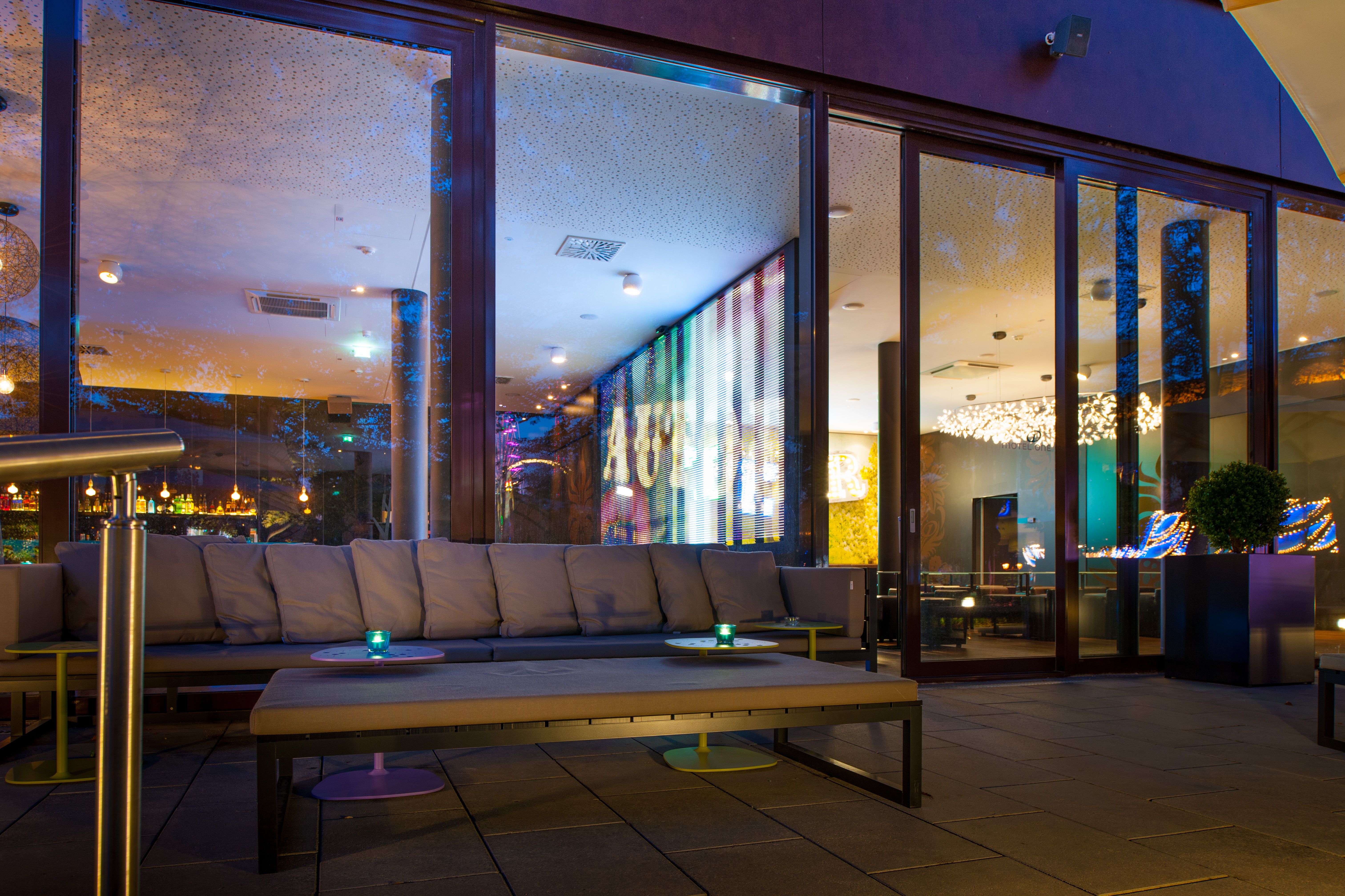Hotel Wien Prater Motel One Outdoor bei Abend