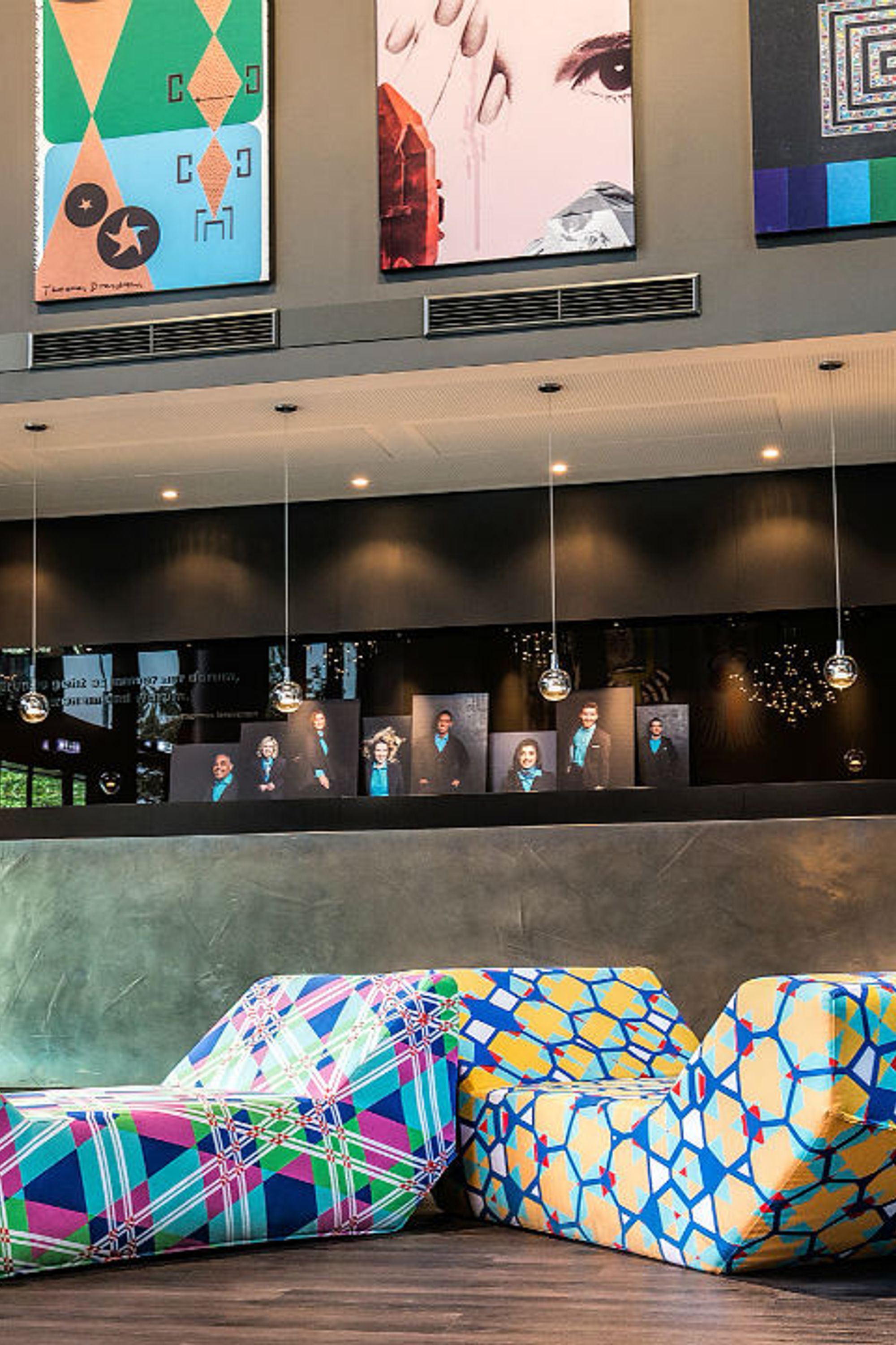 Designhotel Vienna Westbahnhof Motel One design of reception