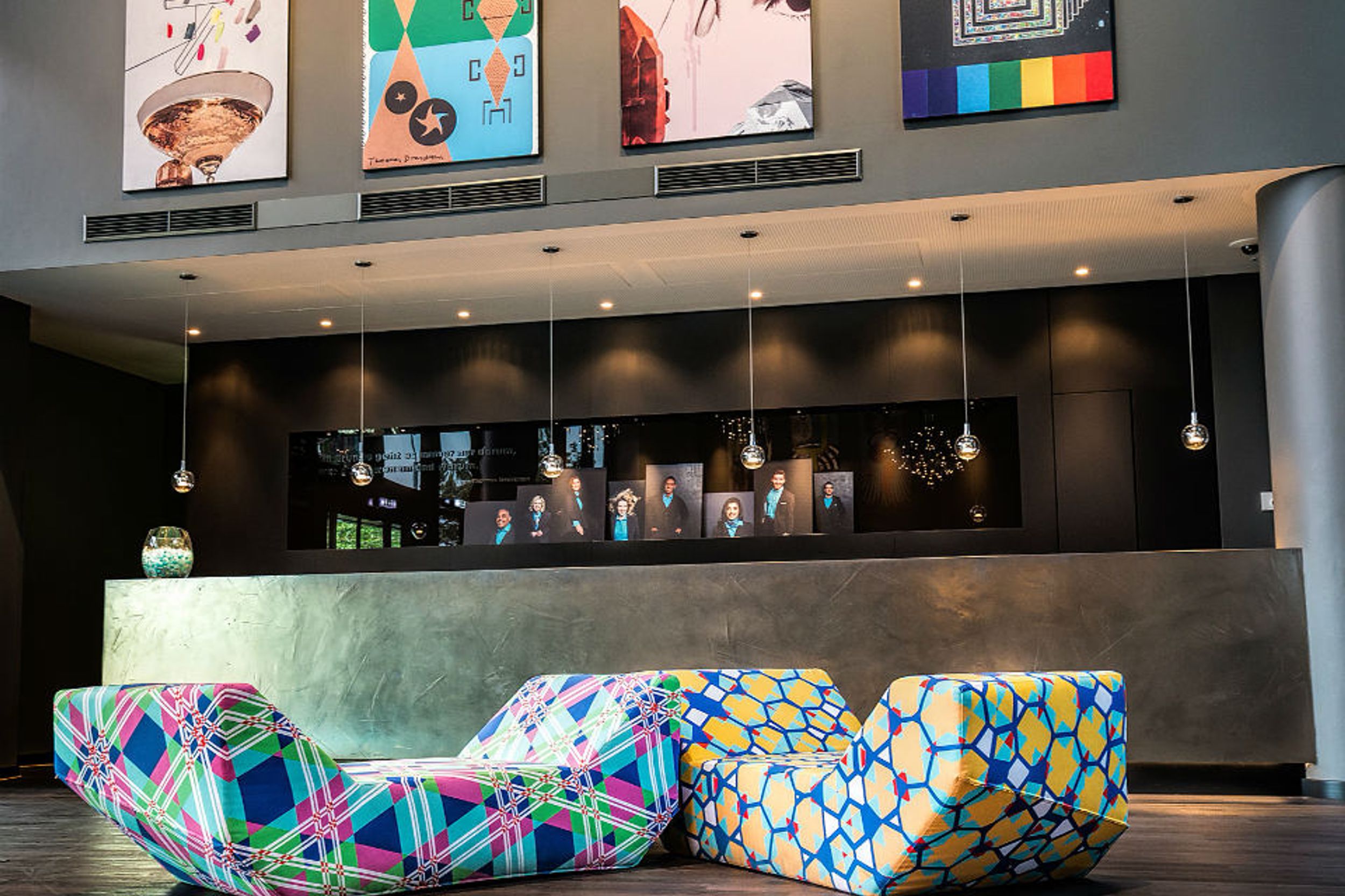 Designhotel Vienna Westbahnhof Motel One design of reception